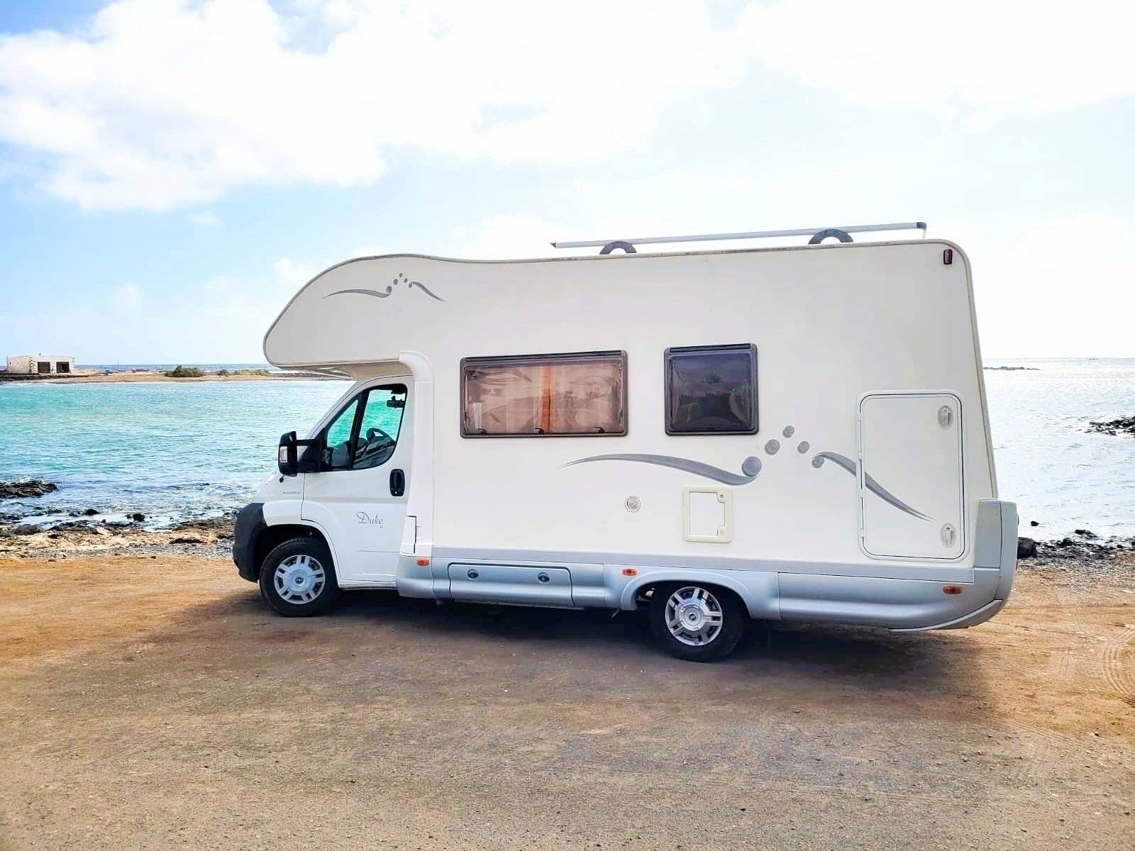 Voorkant 3/4 Fiat Ducato - Yescapa
