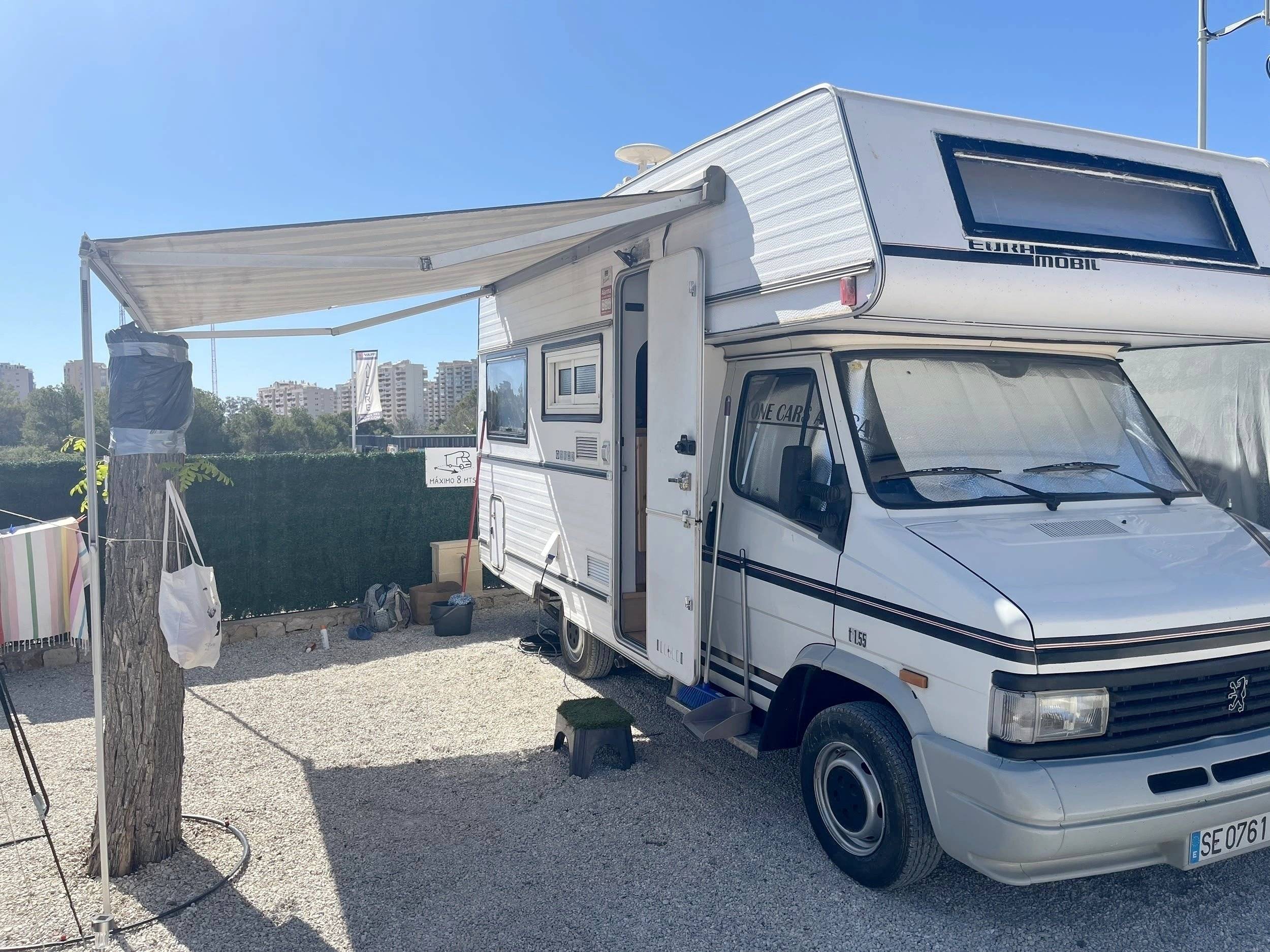 Eura Mobil J5