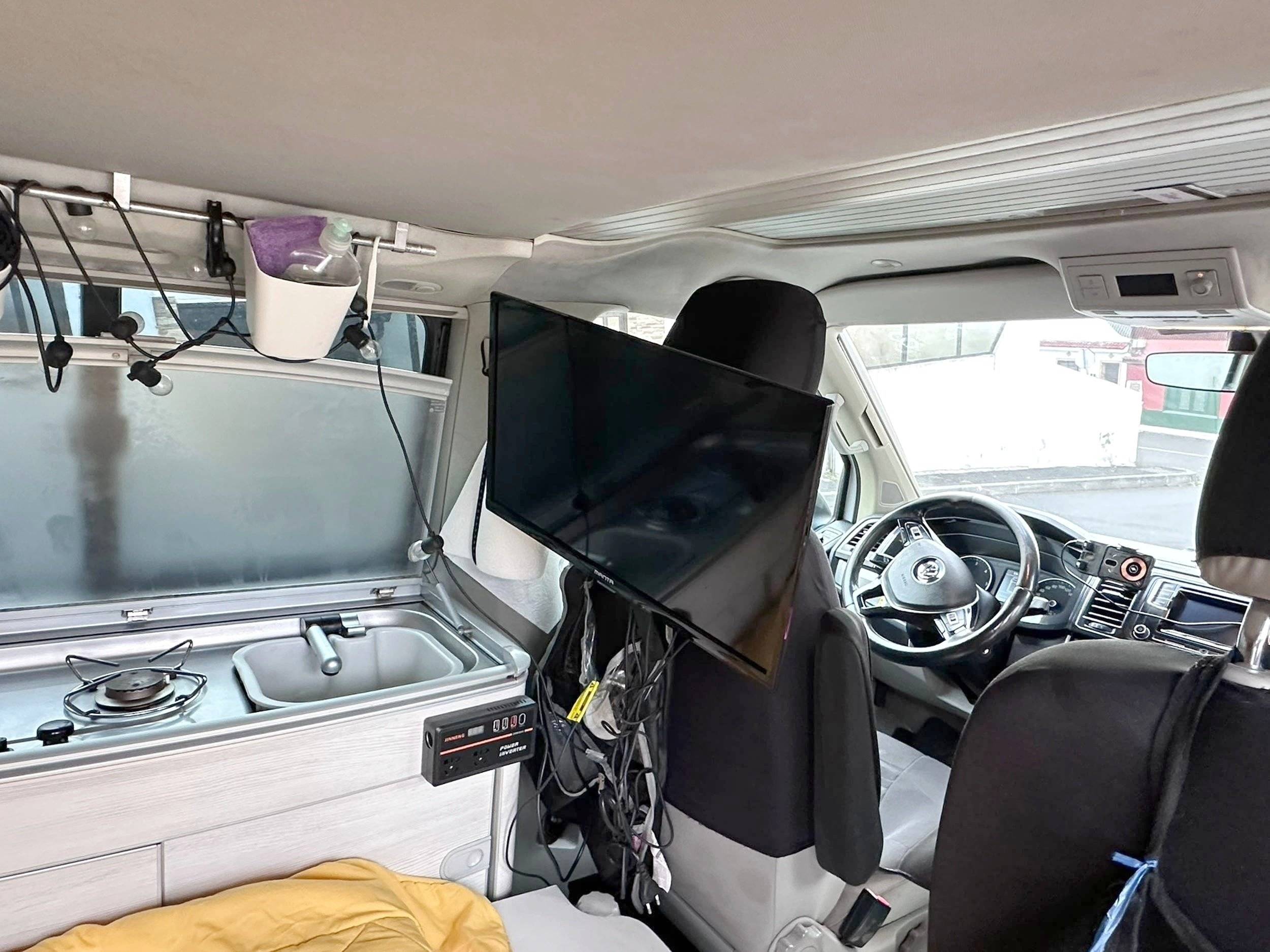 Volkswagen T6 California Coast