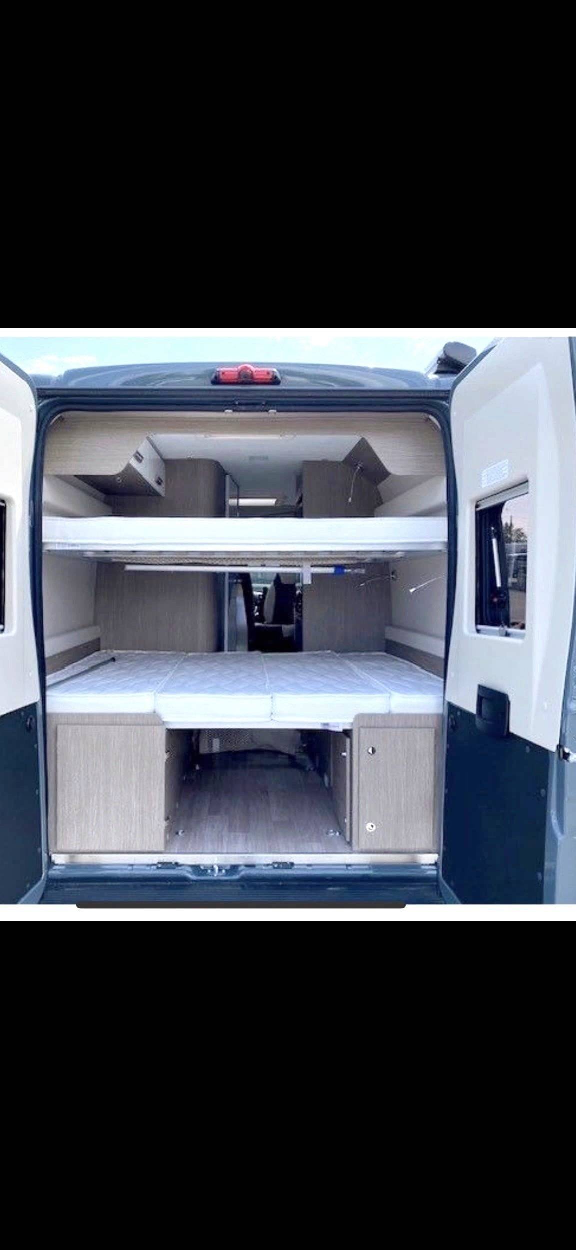 Plazas en cama Citroën Jumper 2,2 HDi 140 - Yescapa