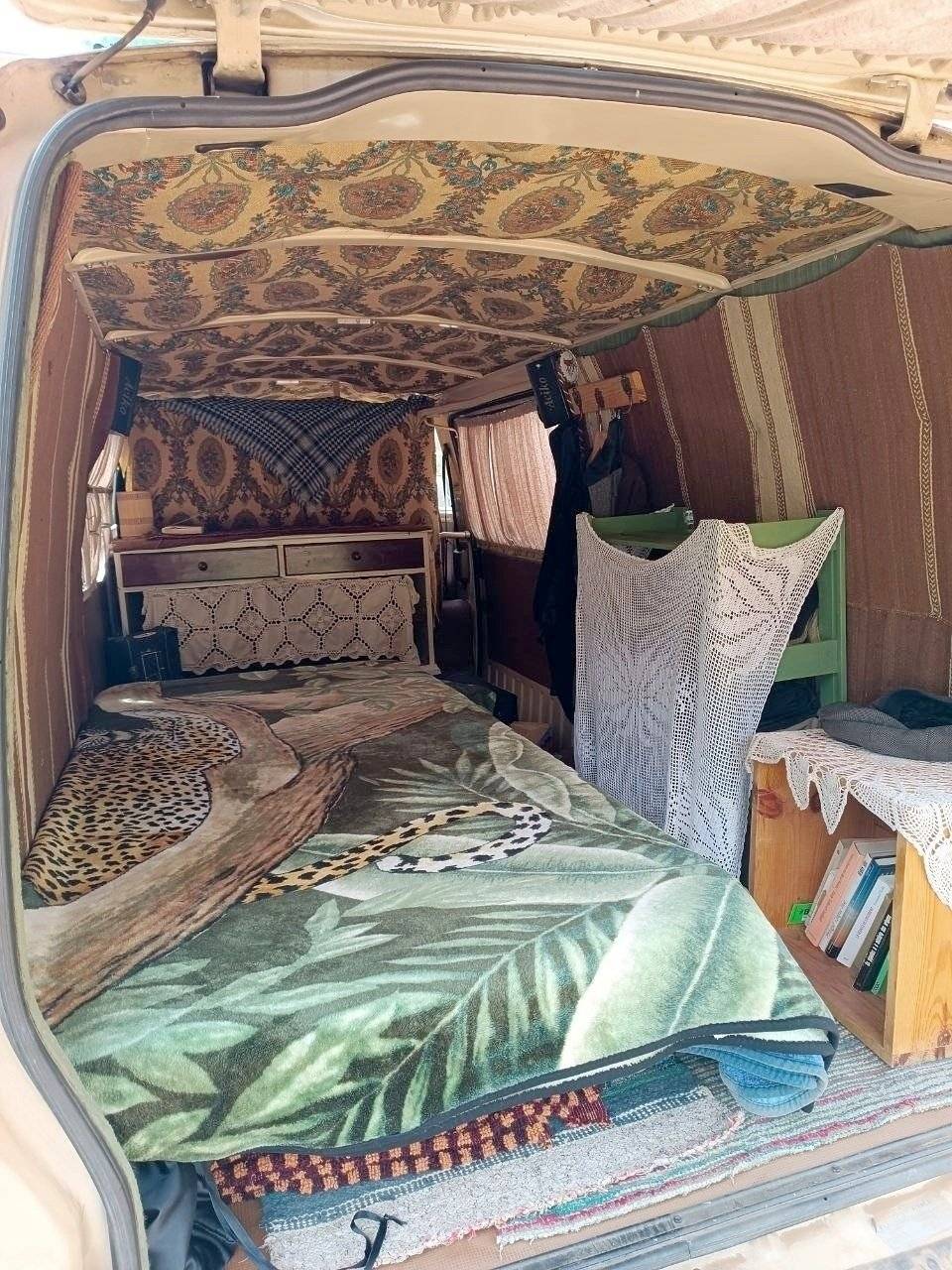 nissan Urvan
