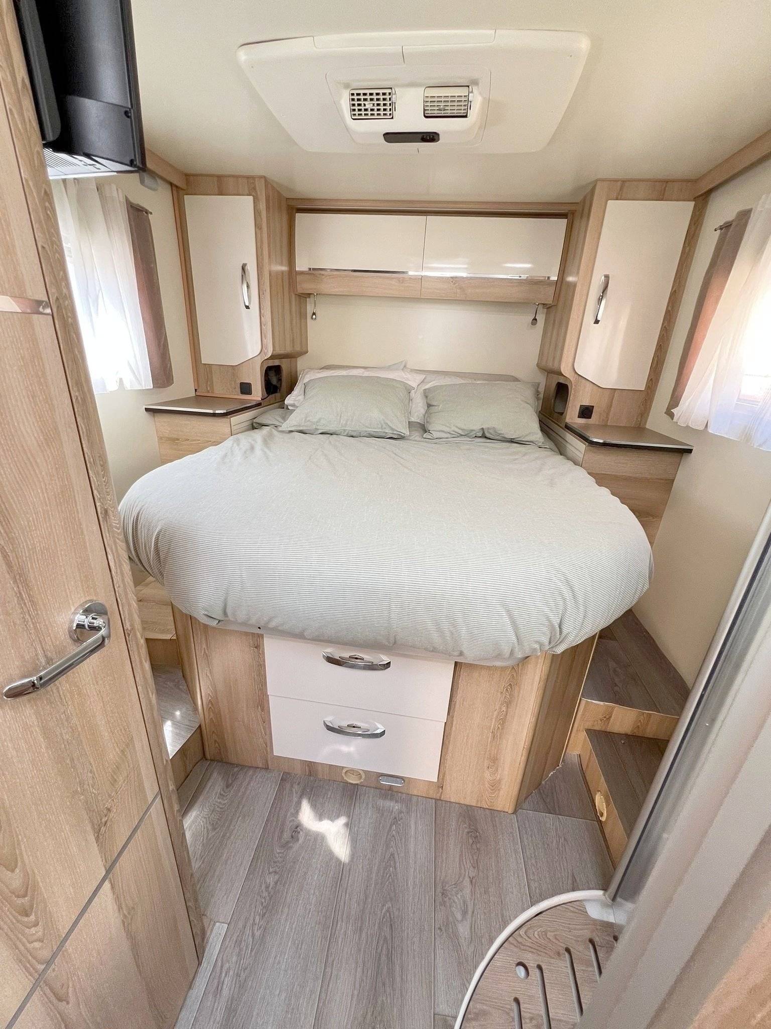 Couchages Citroën Jumper 2,0 l 163 ch - Yescapa