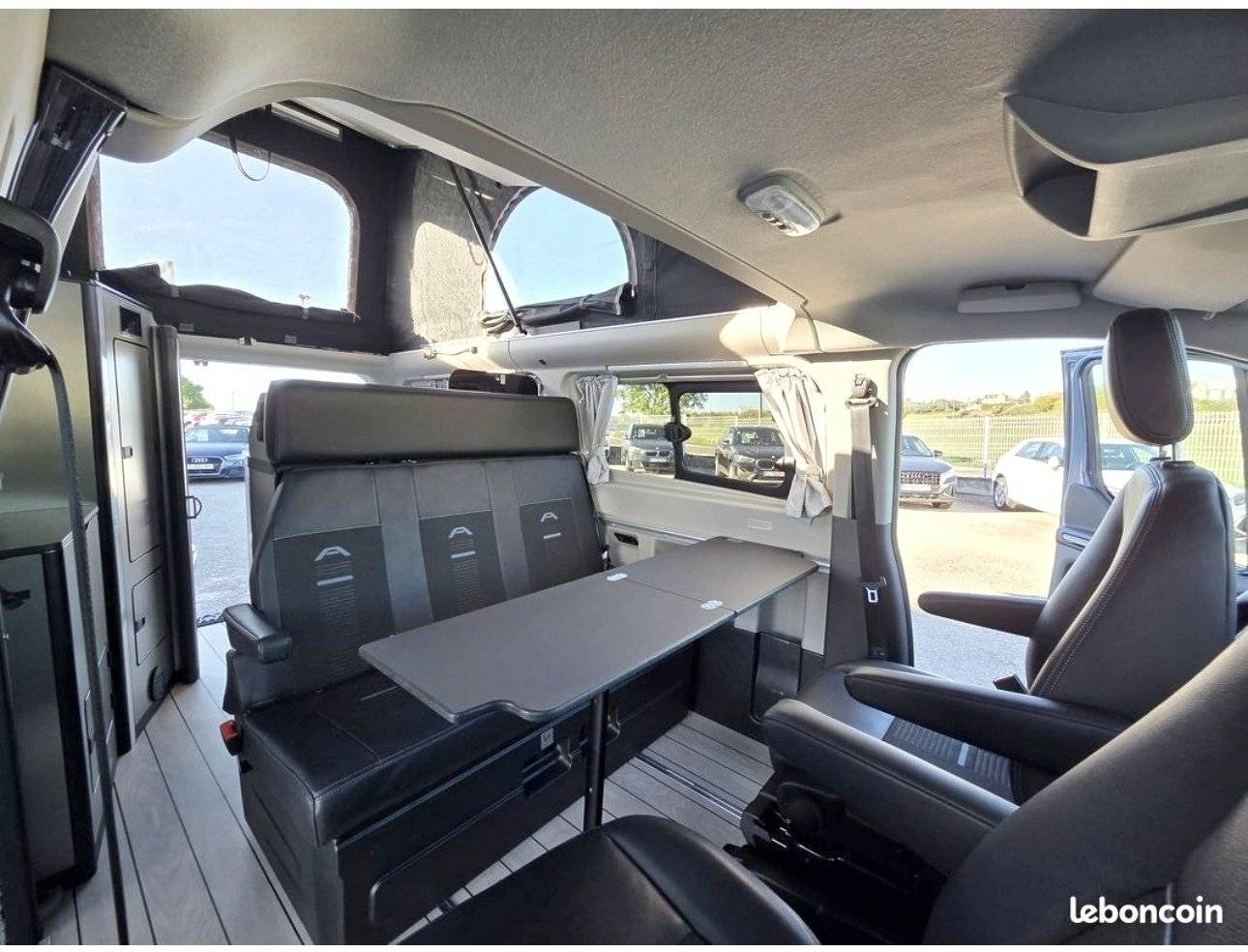 Coin repas Ford Ford Transit Custom Nugget L1H1 170 CV automatique - Yescapa