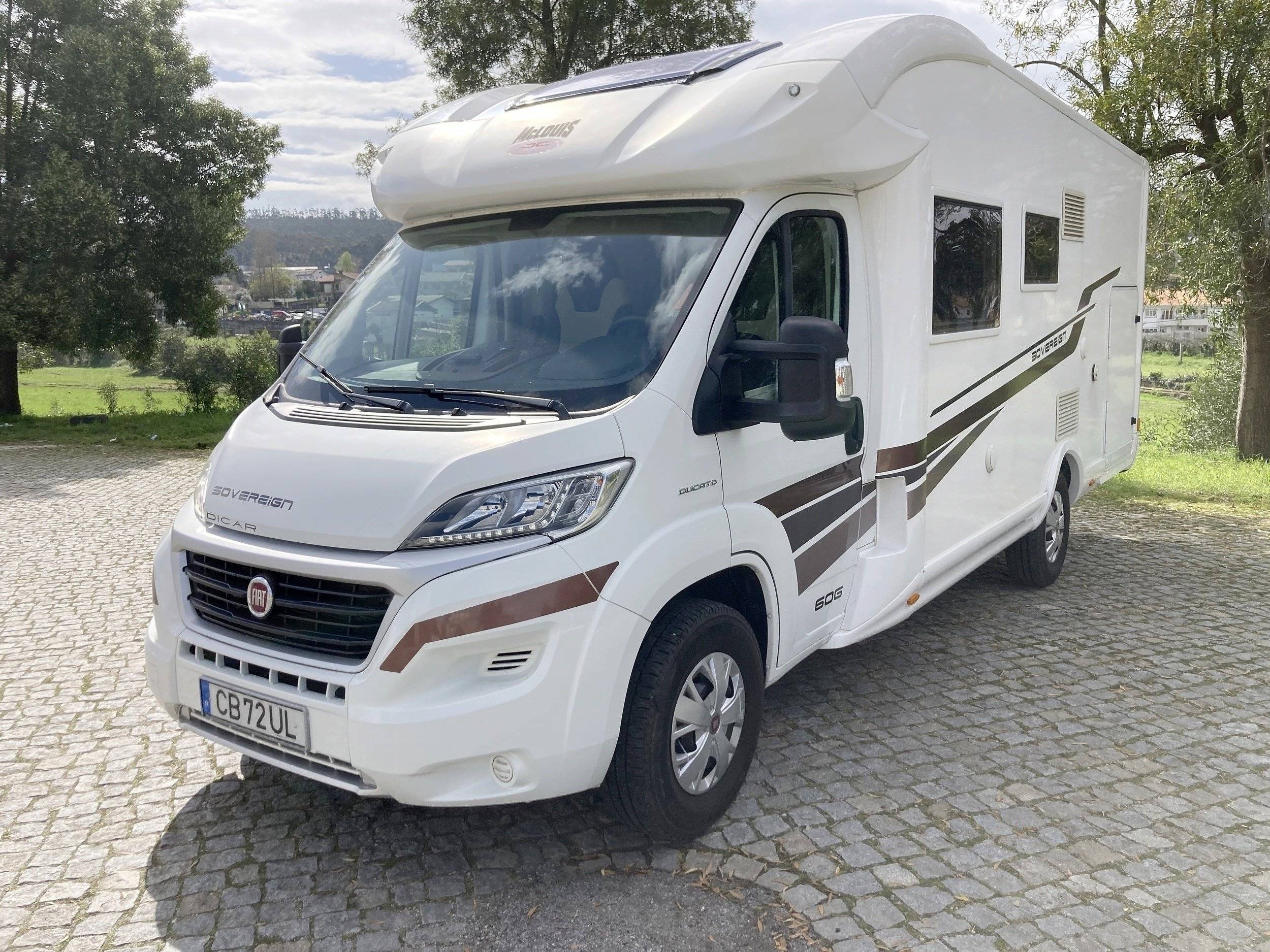 Coin repas Fiat Ducato 2,0 l 130 ch - Yescapa