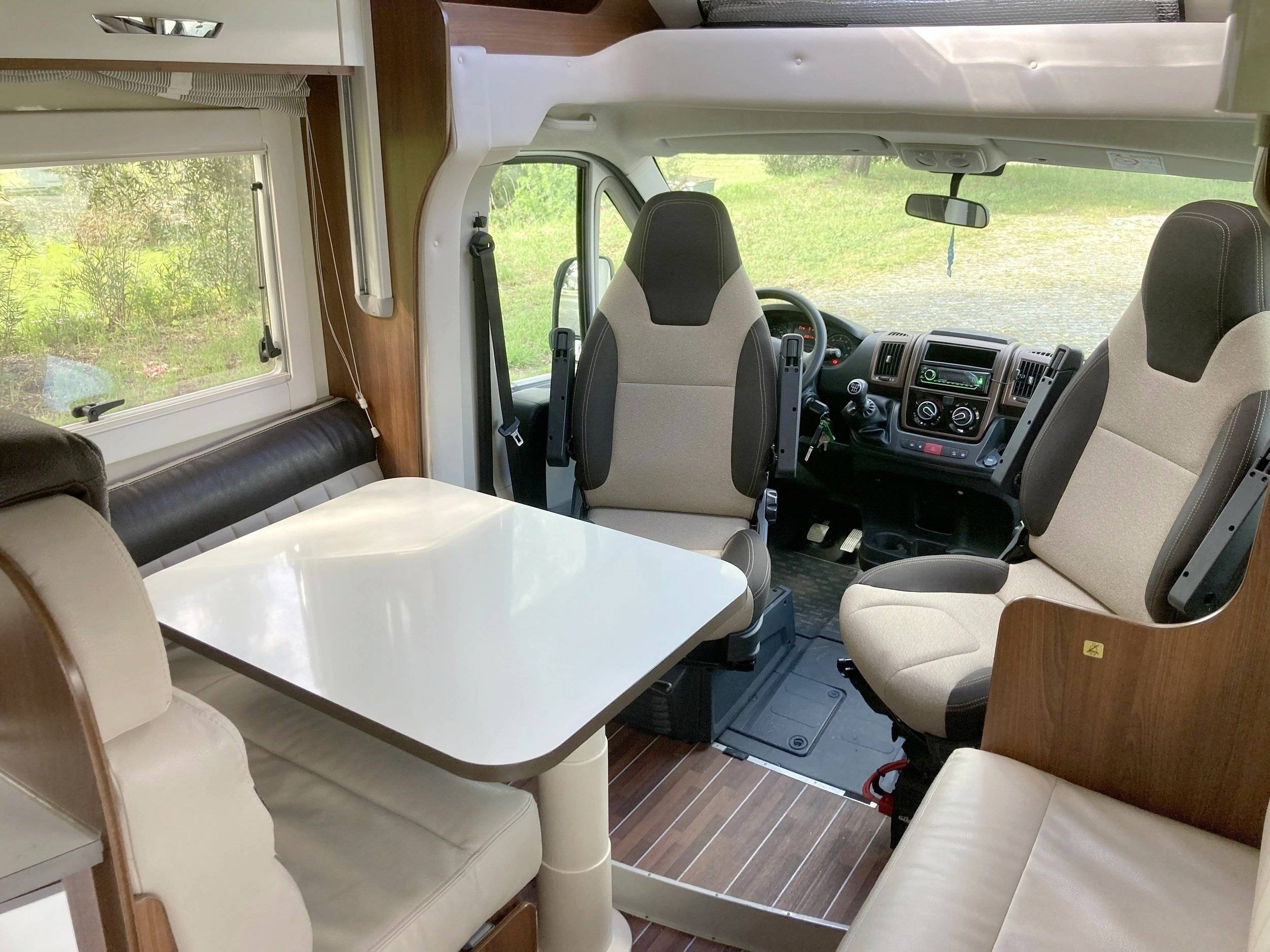 Eethoek Fiat Ducato 2,0 l 130 ch - Yescapa