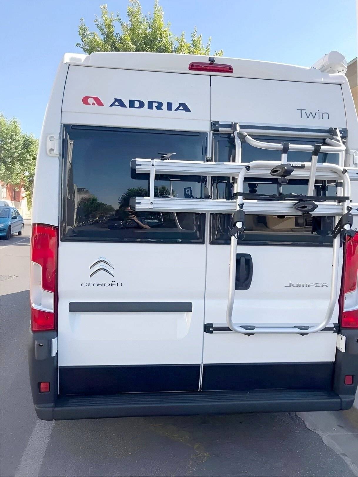 Adria adria twin axess 600 sp family