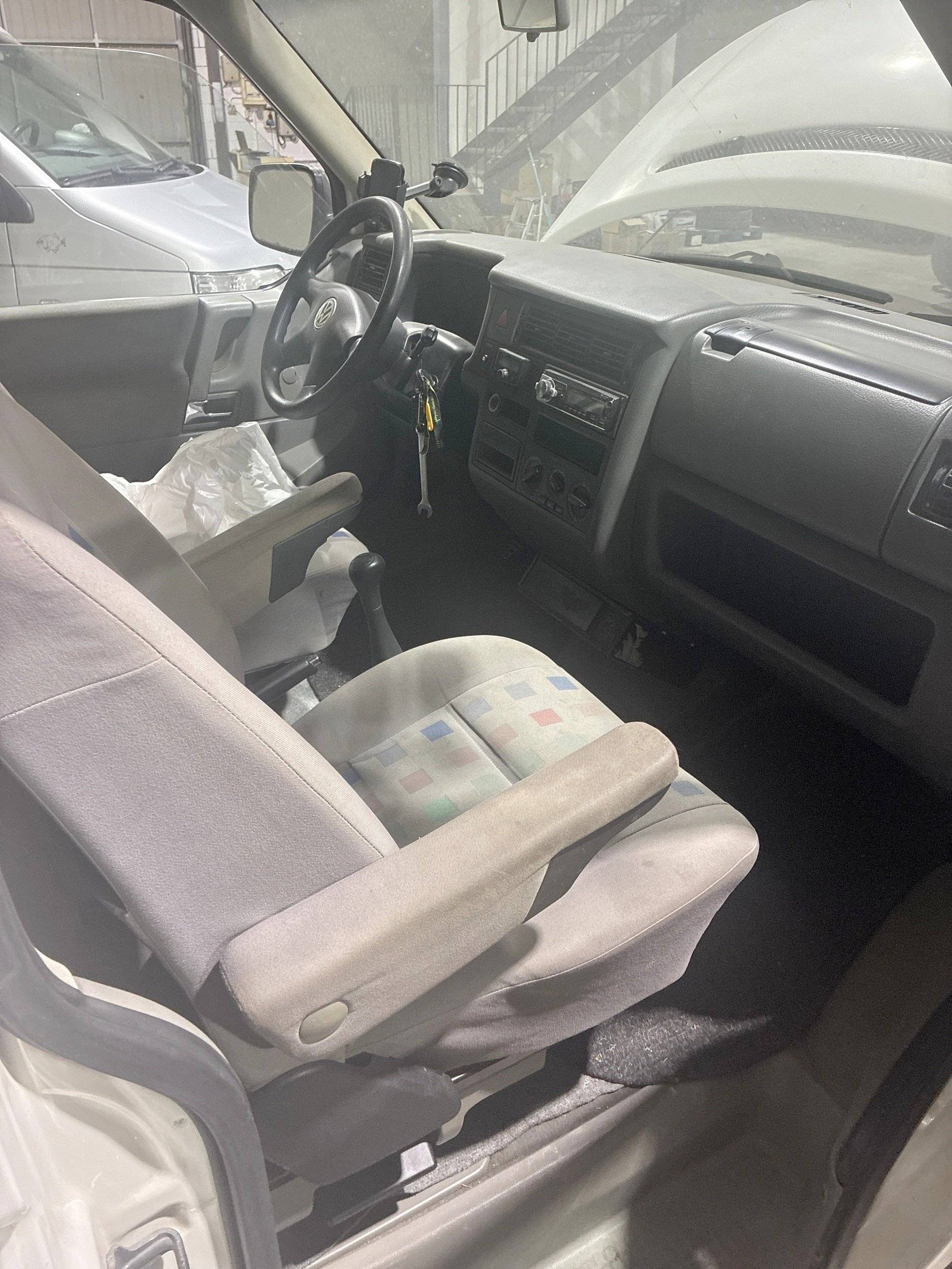 Vista de trás Volkswagen T4 California Coach - Yescapa