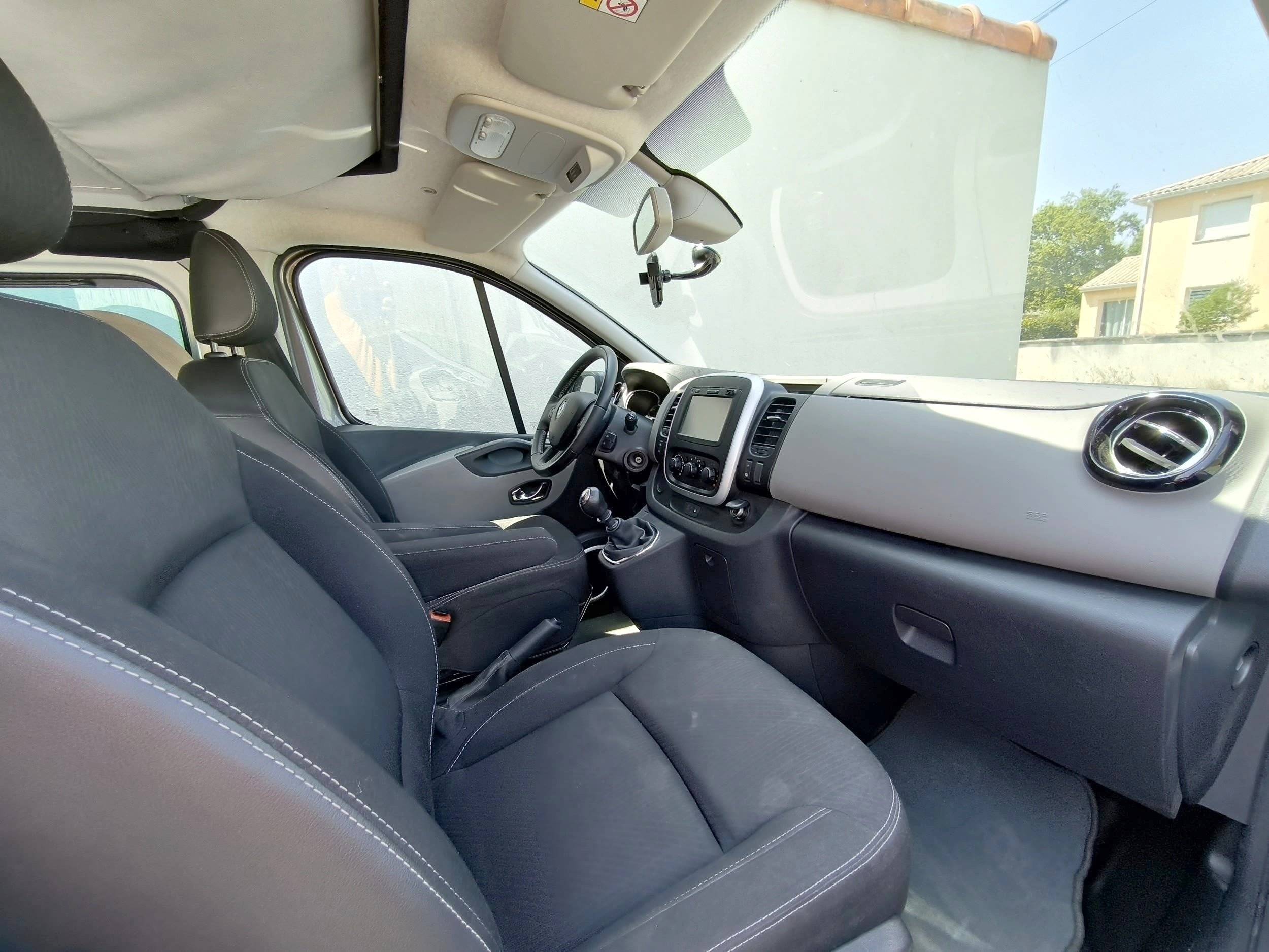 Hanroad RENAULT TRAFIC III Grand Confort