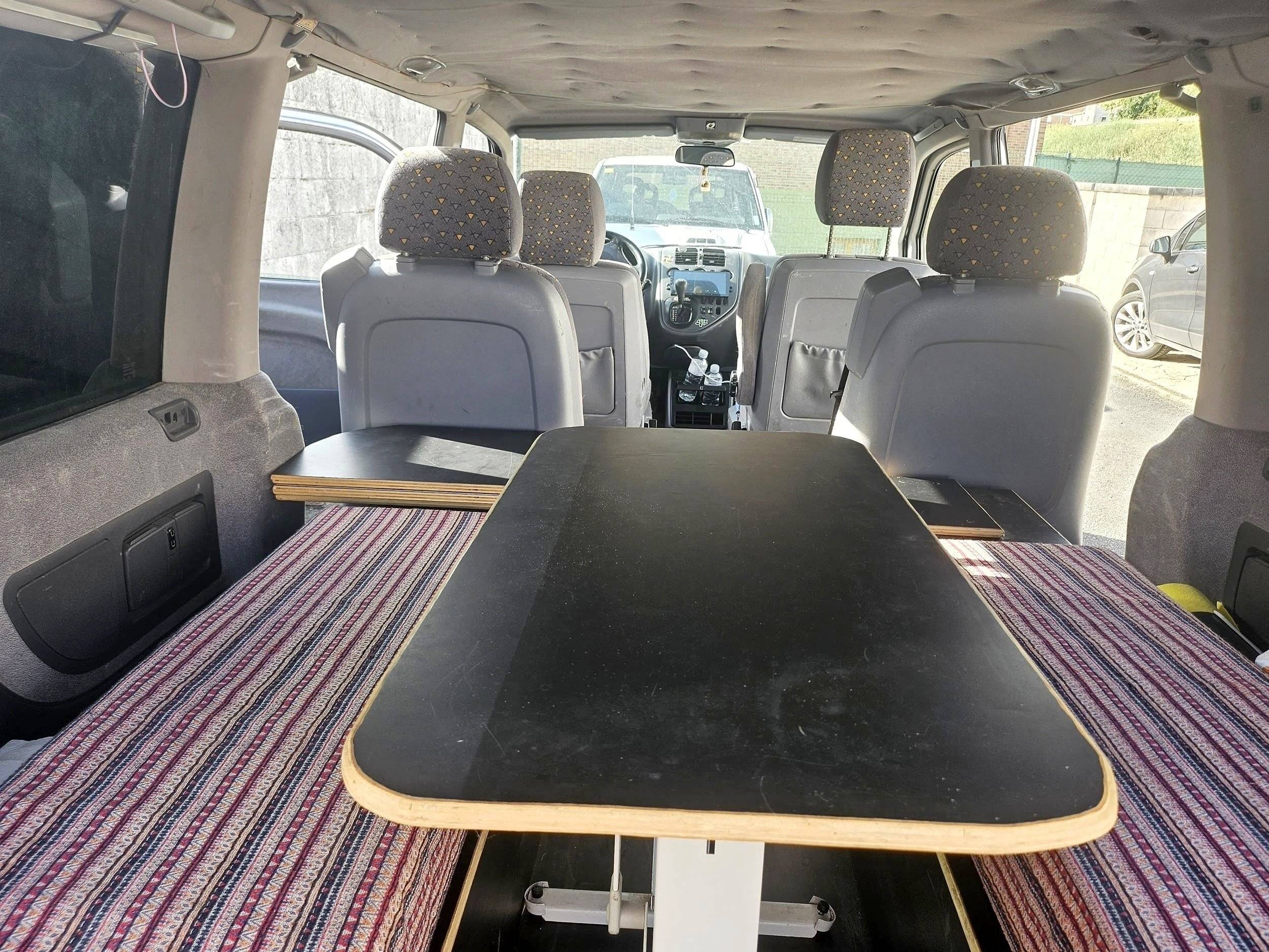 Eethoek Mercedes Vito 2,2 l 136 ch - Yescapa