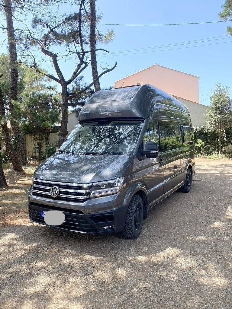 Voorkant 3/4 Volkswagen Volkswagen Grand California 600 - Yescapa