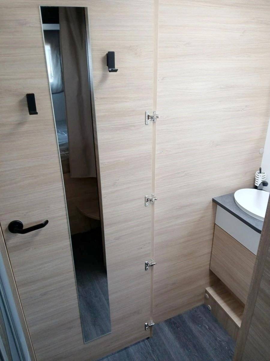 Challenger 380 Break Edition