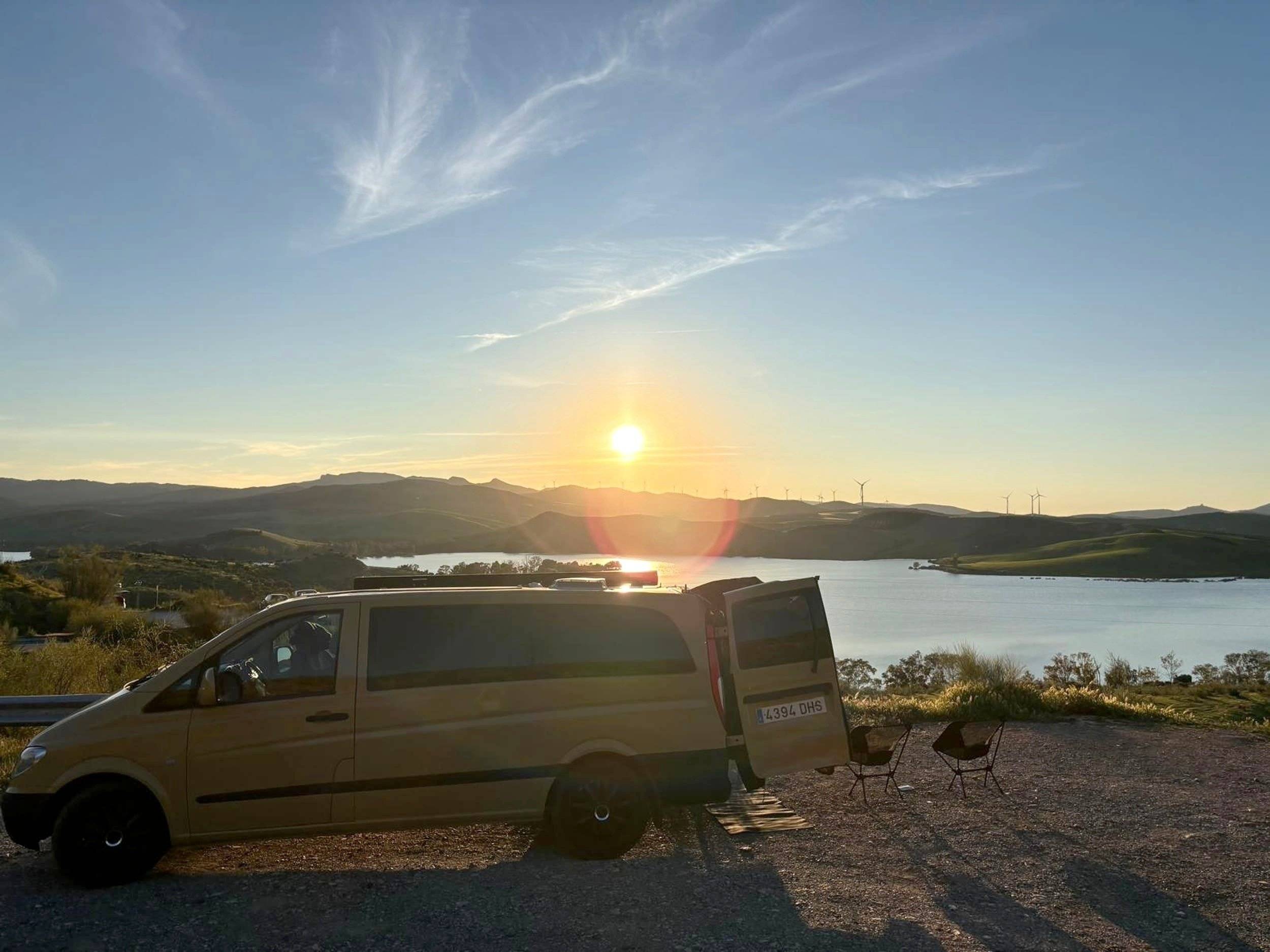 Vista frontale a ¾ Mercedes Vito 111 CDI 116 ch - Yescapa