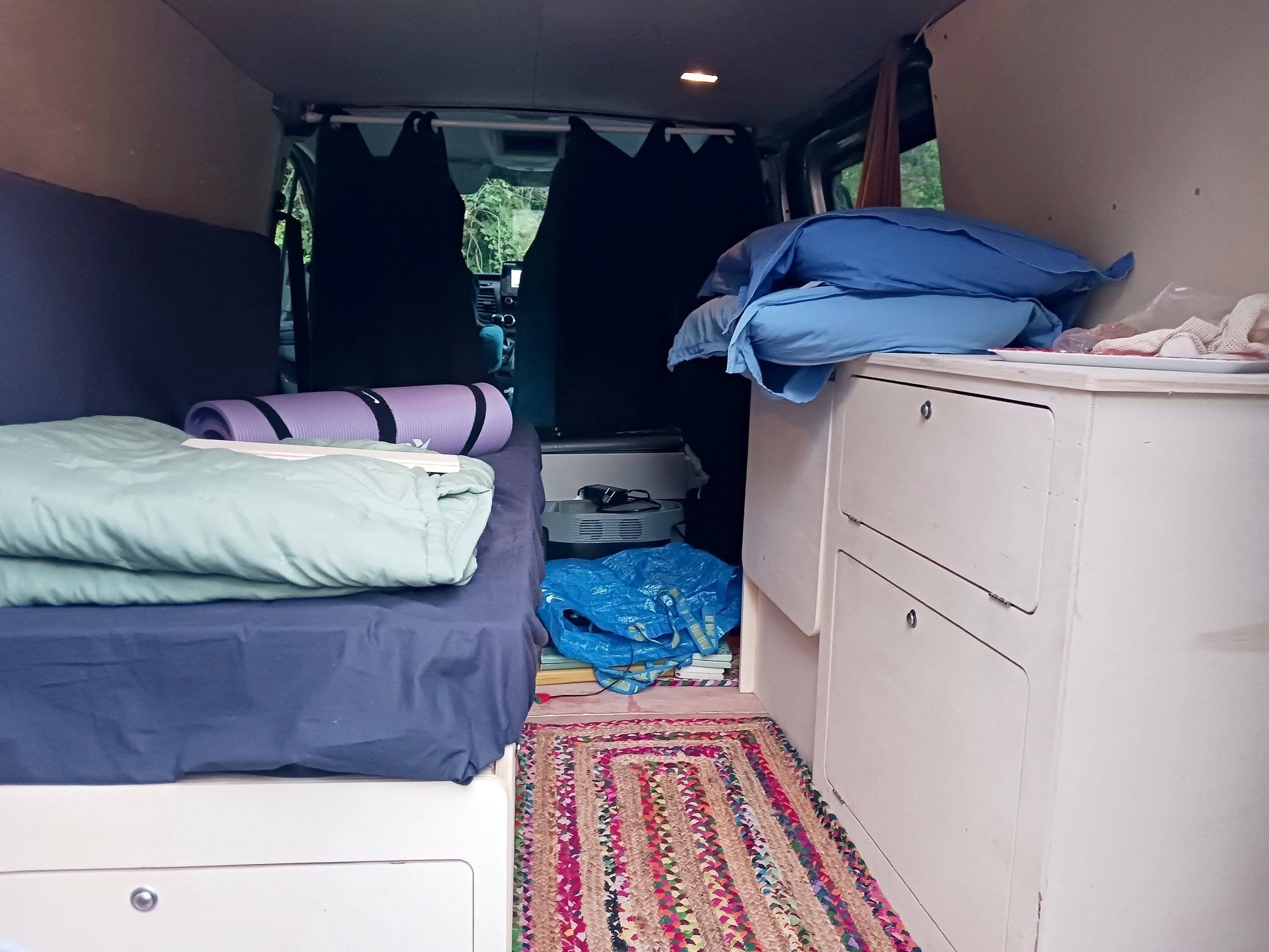 Couchages Ford Custom 2,0 l 130 ch - Yescapa