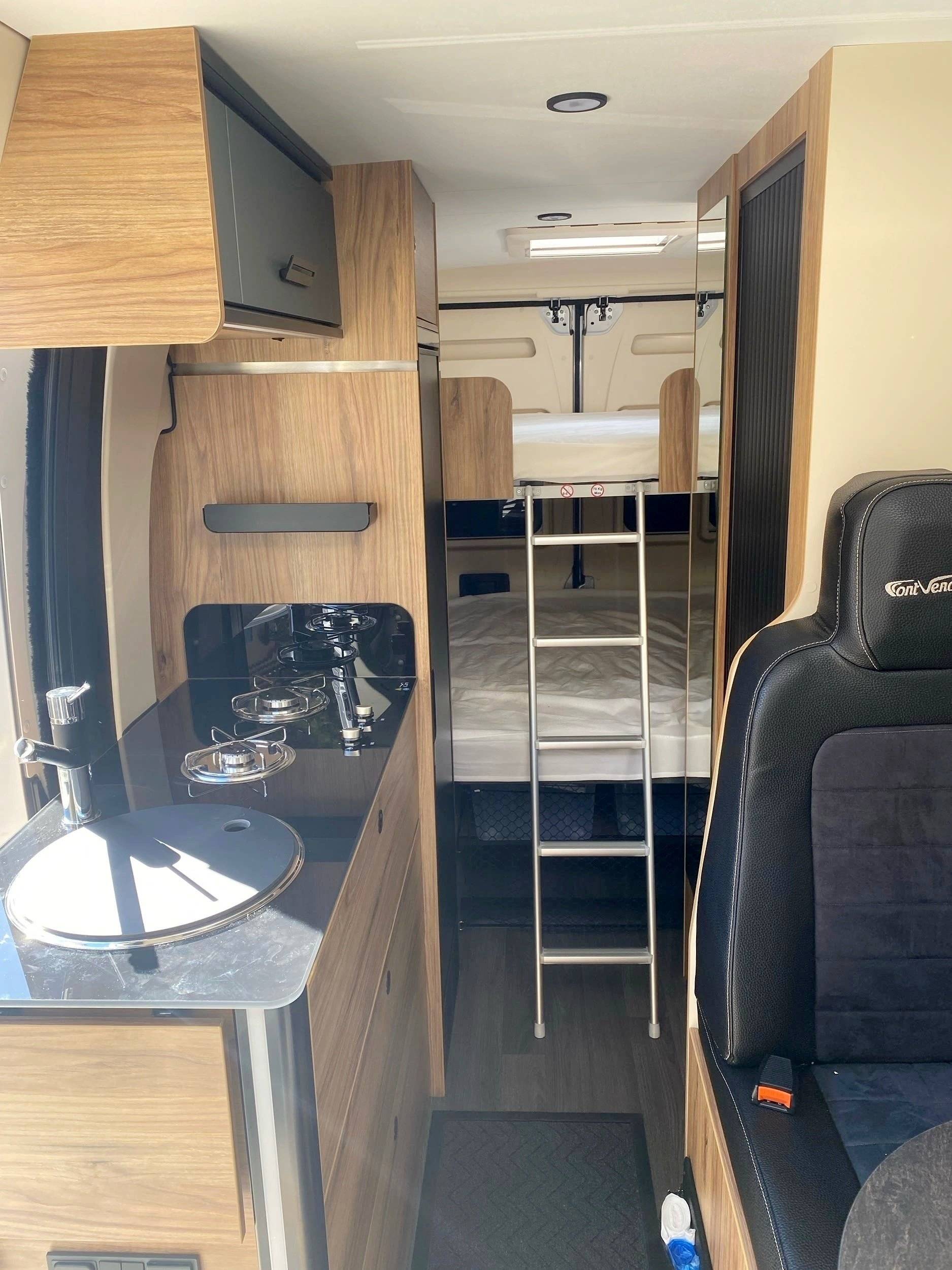 FONT VENDOME Leader Camp Duo