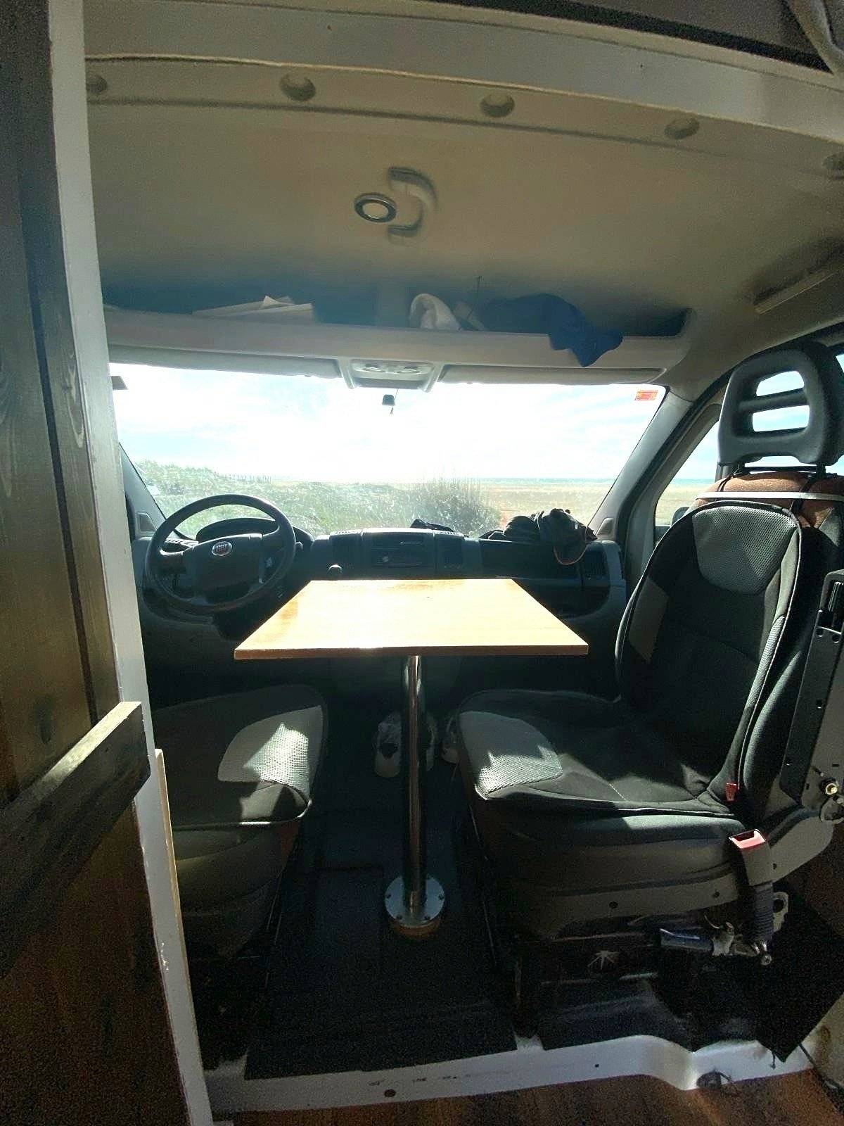 Coin repas Fiat Ducato - Yescapa