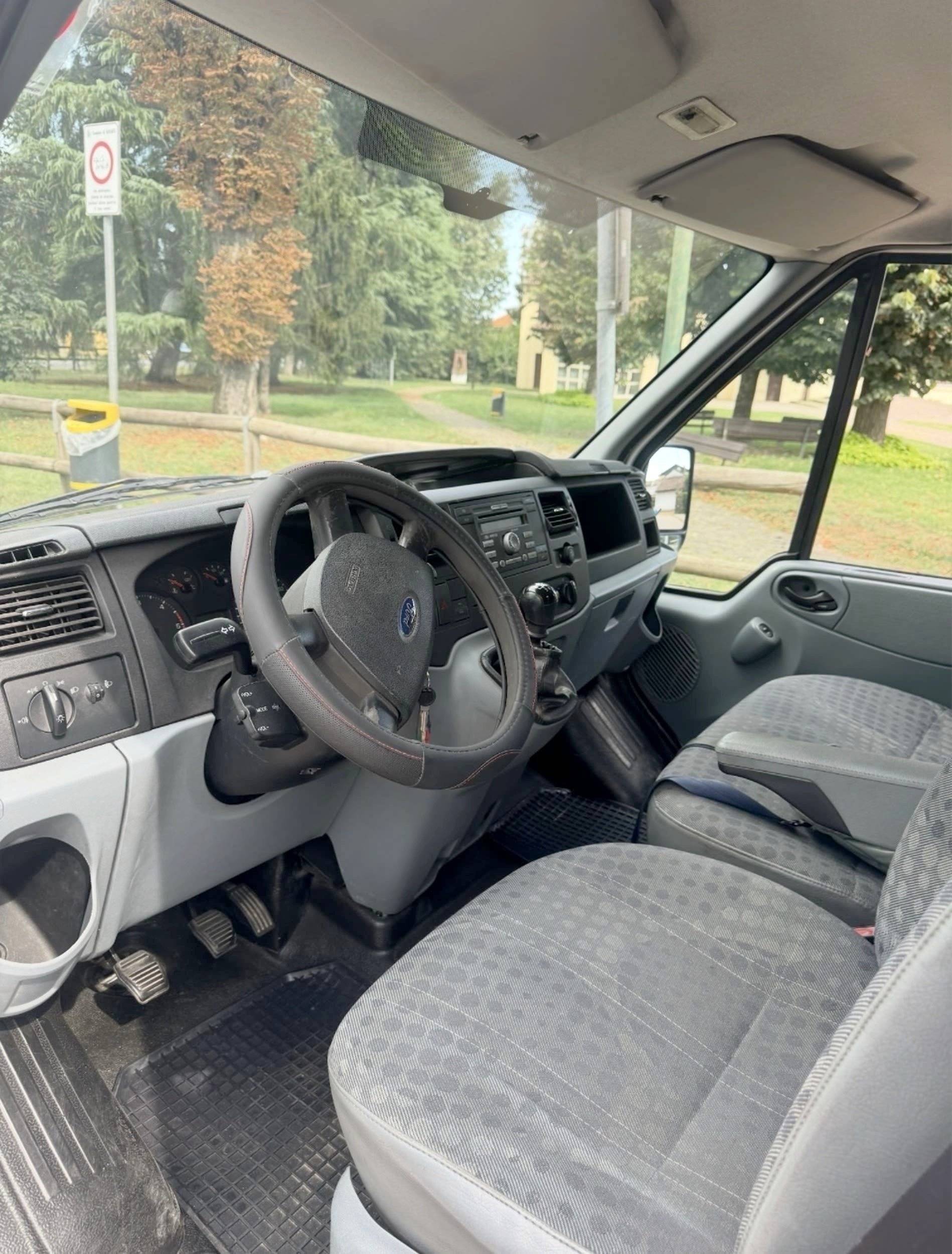 Ford Transit 2,2 l 140 ch