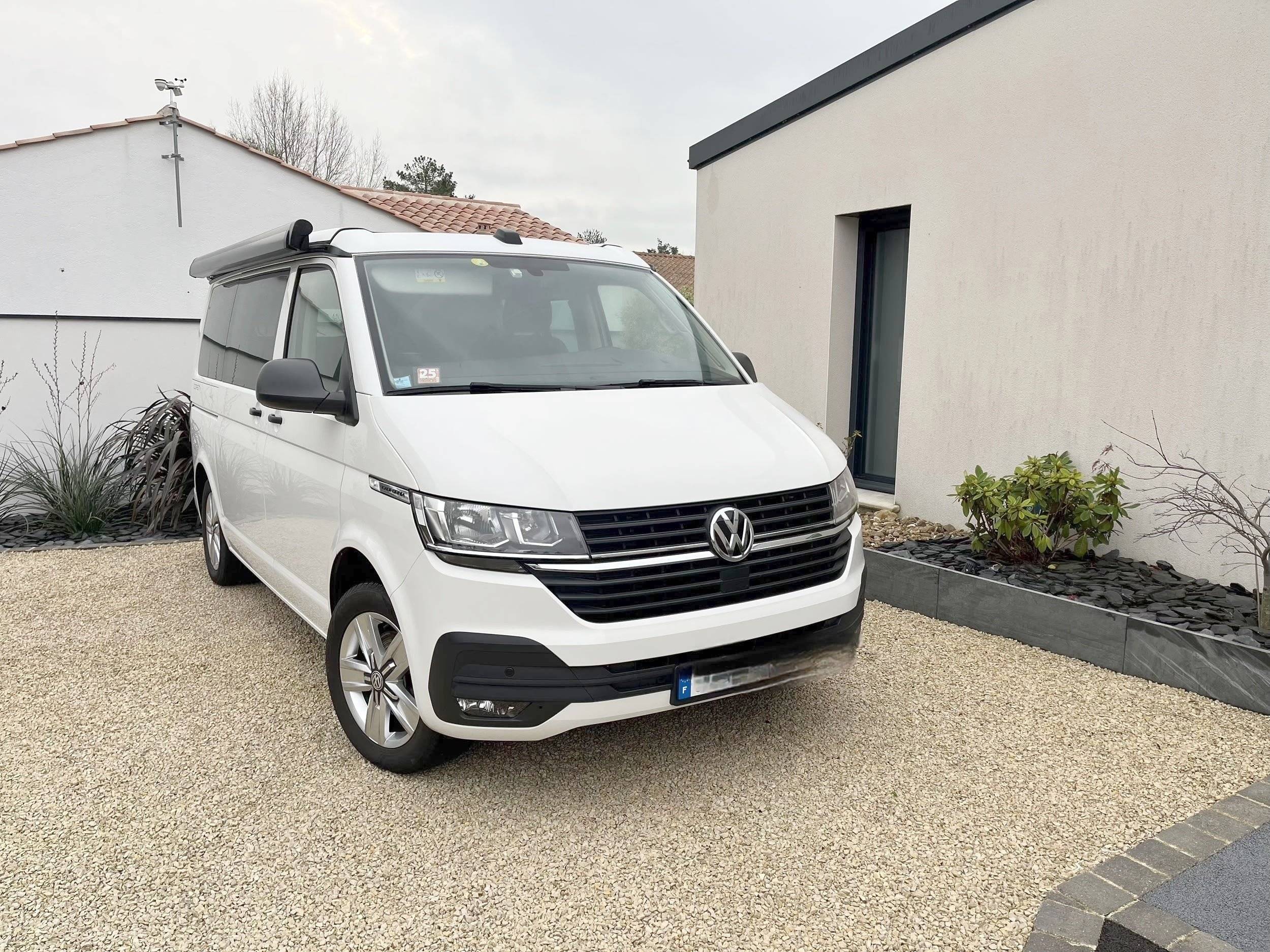 Front view from 3/4  - Yescapa