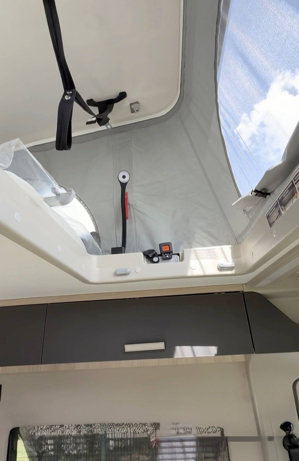 Challenger CHALLENGER F&S