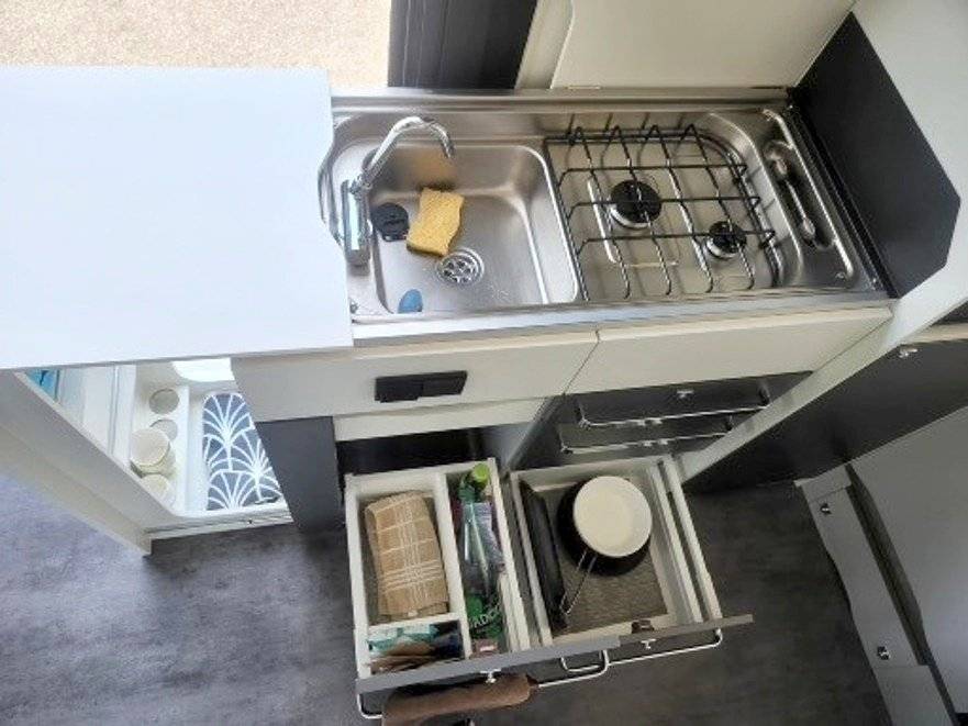 Kitchenette  - Yescapa