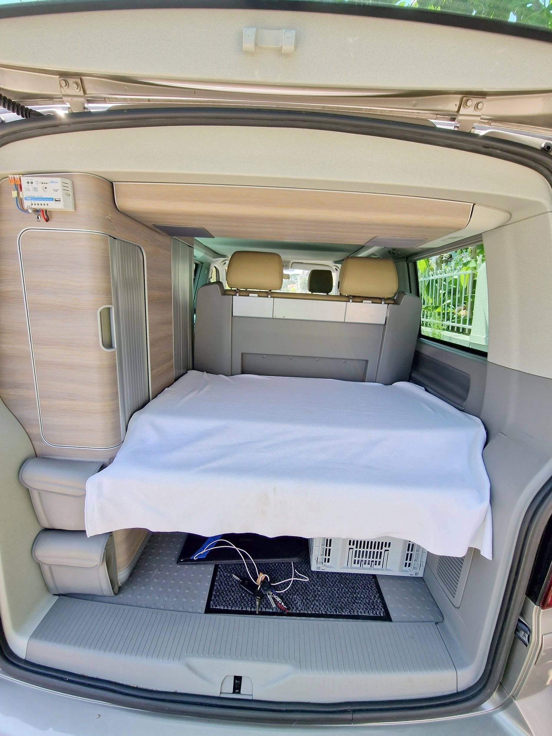 Volkswagen T5 California