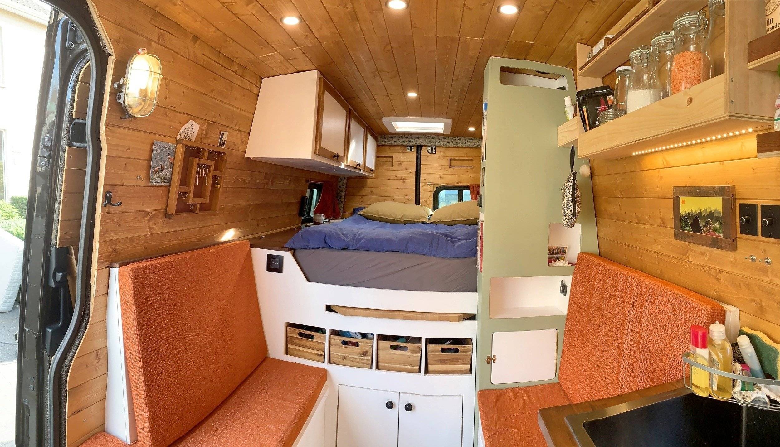 Home Mercedes Sprinter