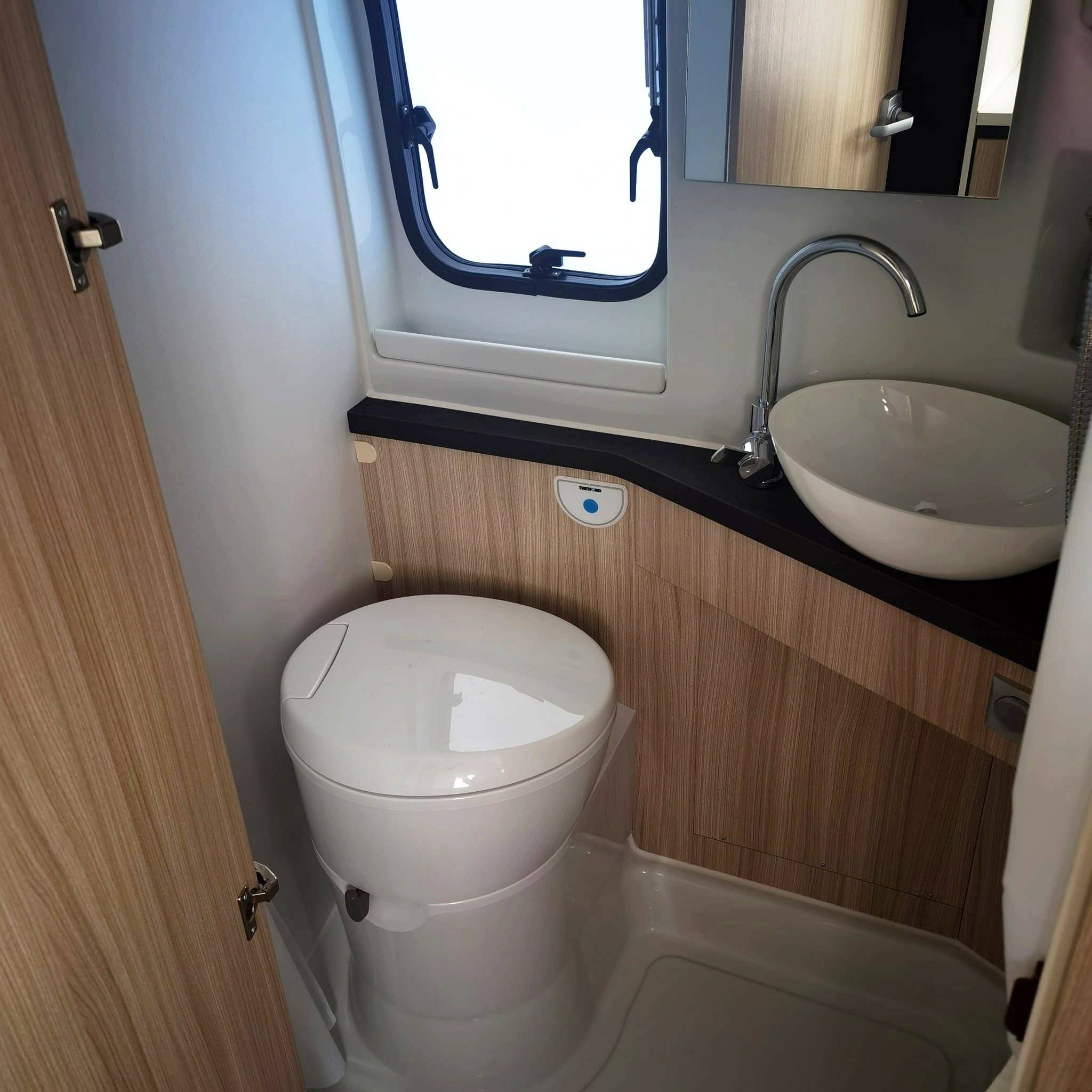 Adria TWIN 600SPB FAMILY