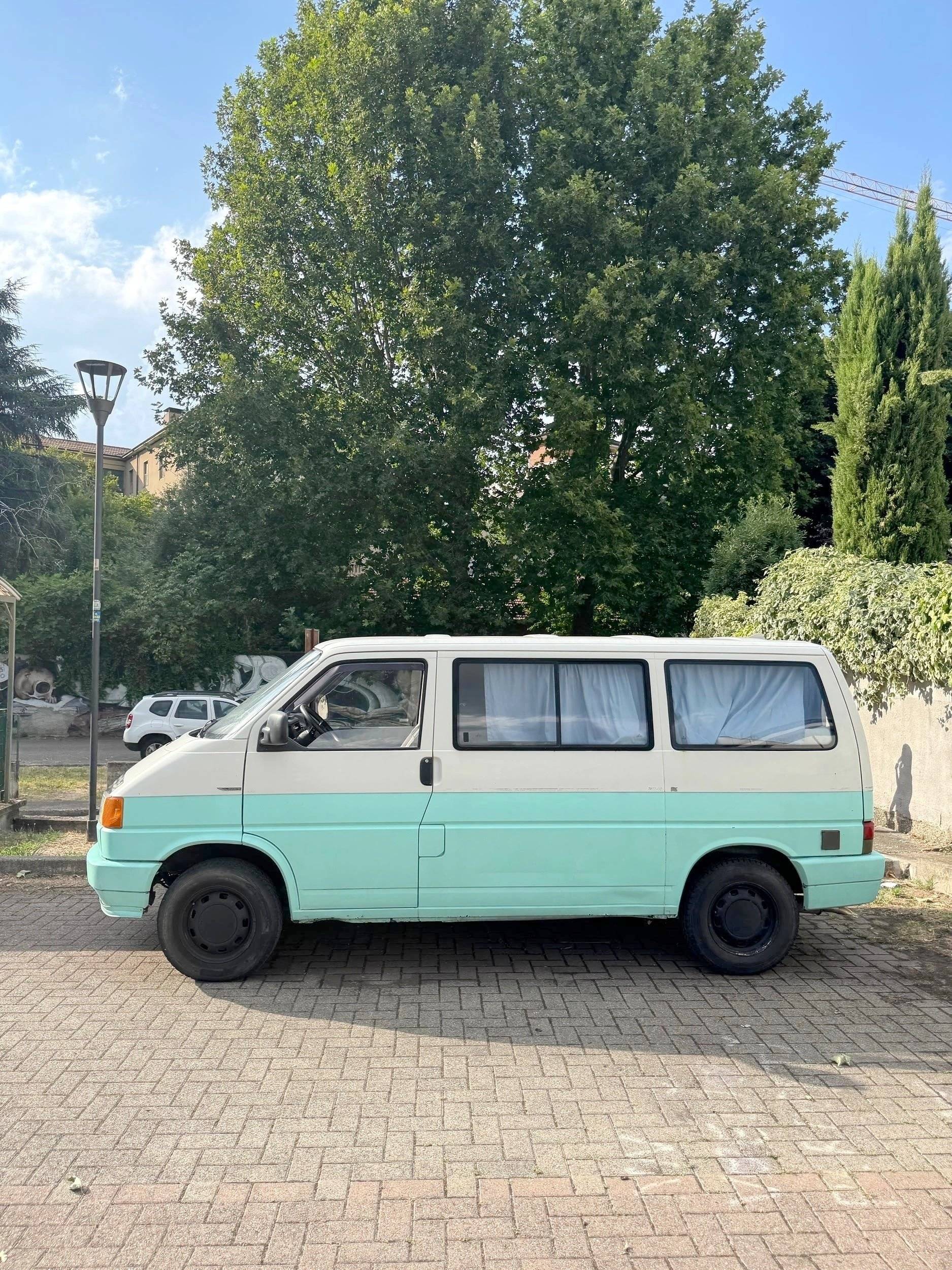 Volkswagen Transporter T4 2.4D