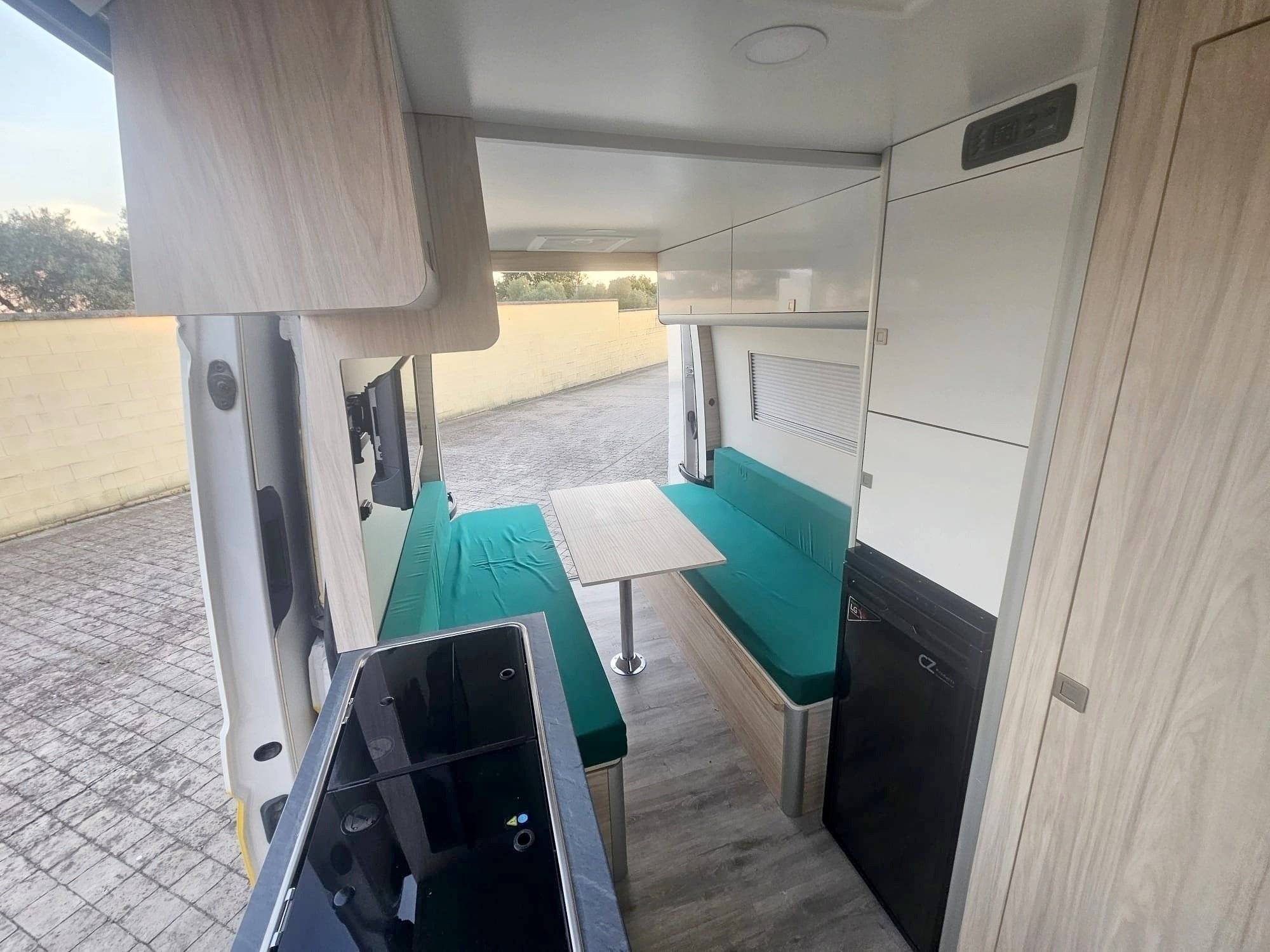 Adria 2,0 l 140 ch