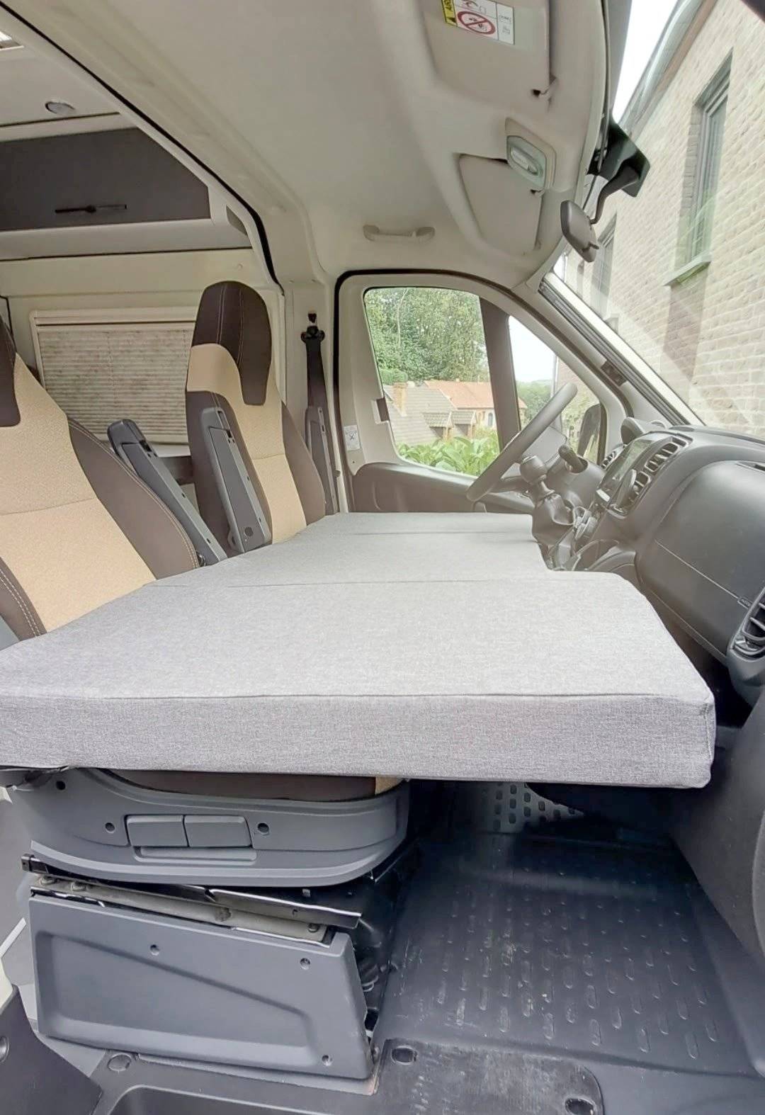 Font Vendôme font vendôme leader camp