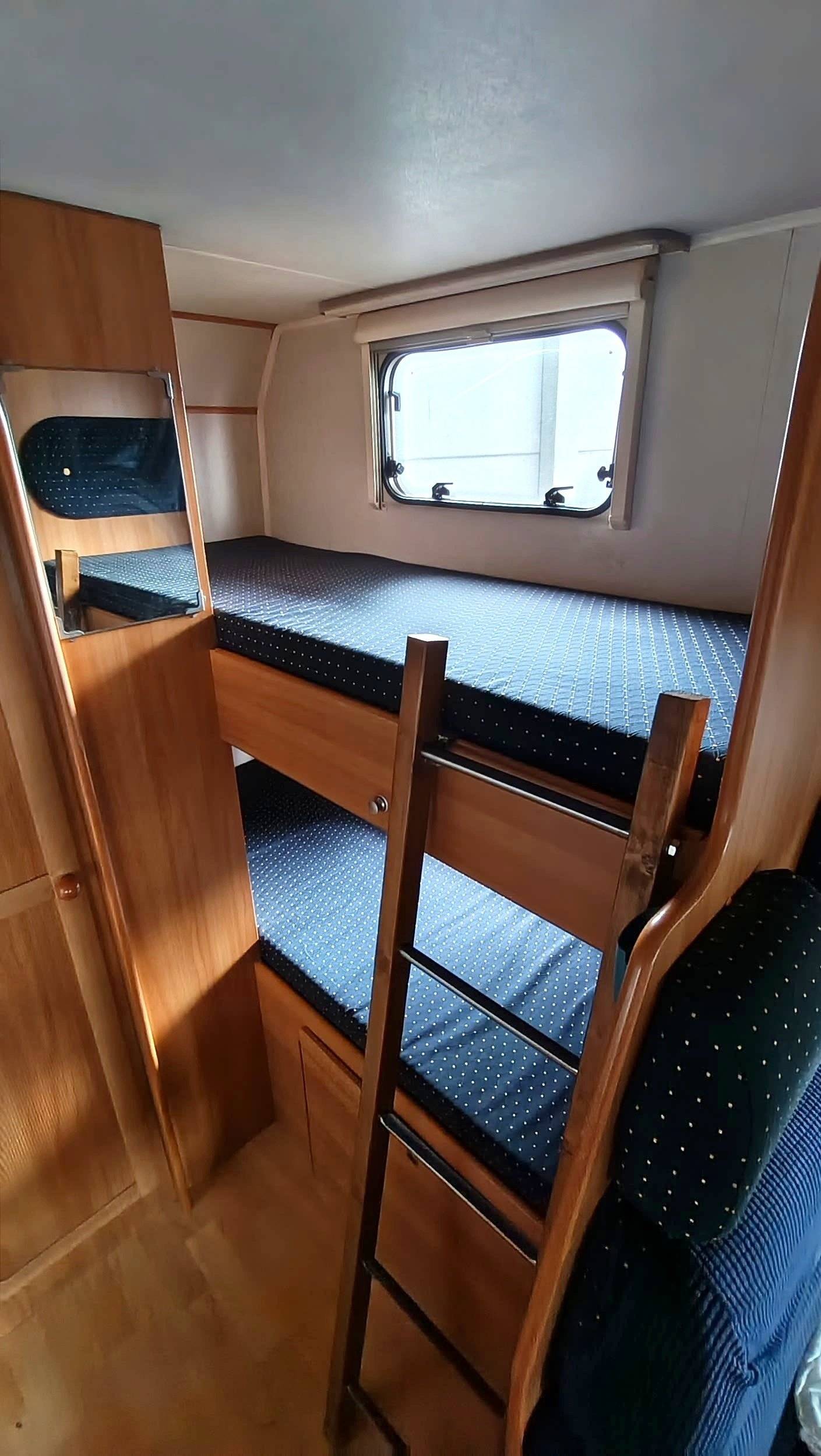 Couchages Fiat Ducato 2,0 jtd - Yescapa
