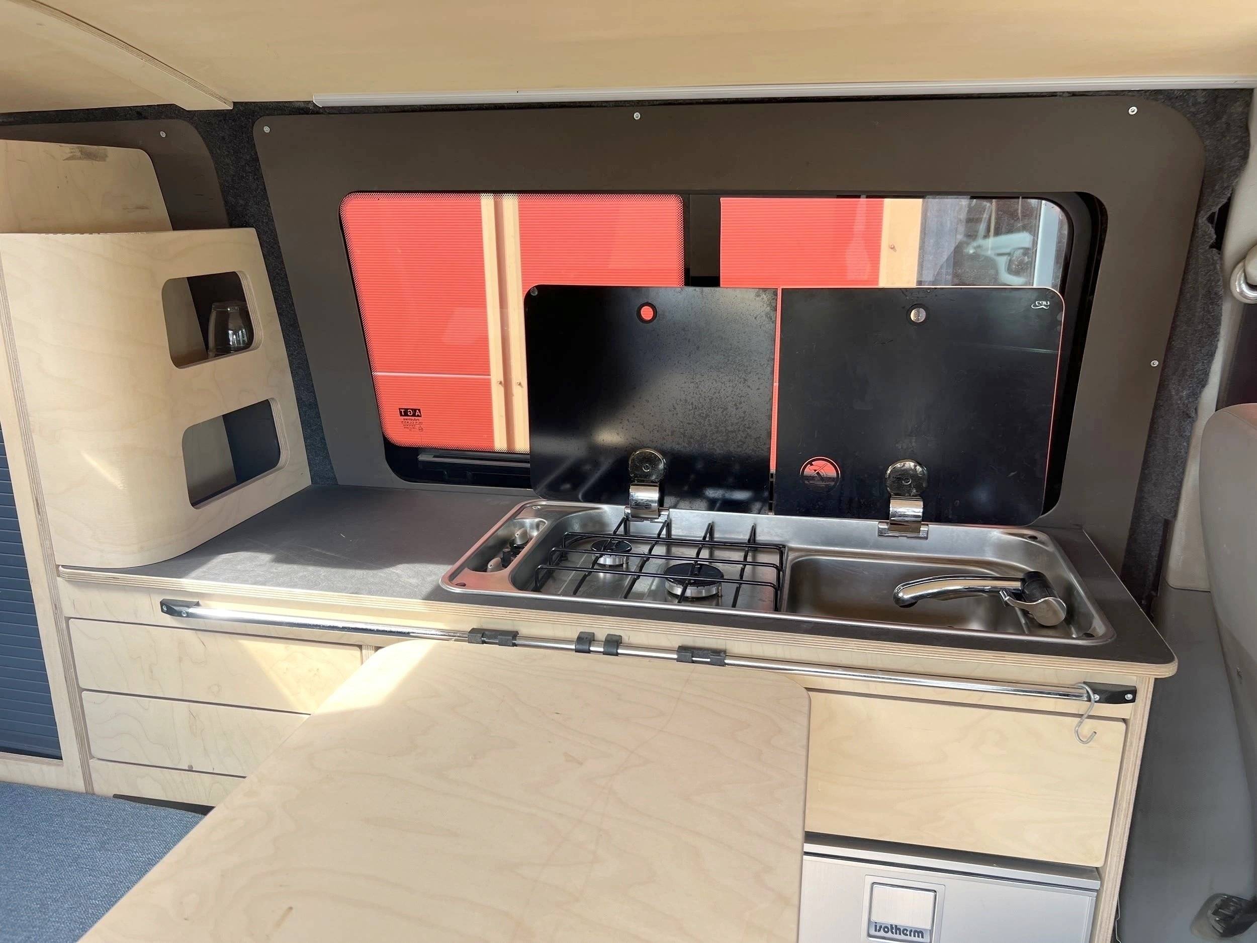 Volkswagen T5 2 l 102 ch