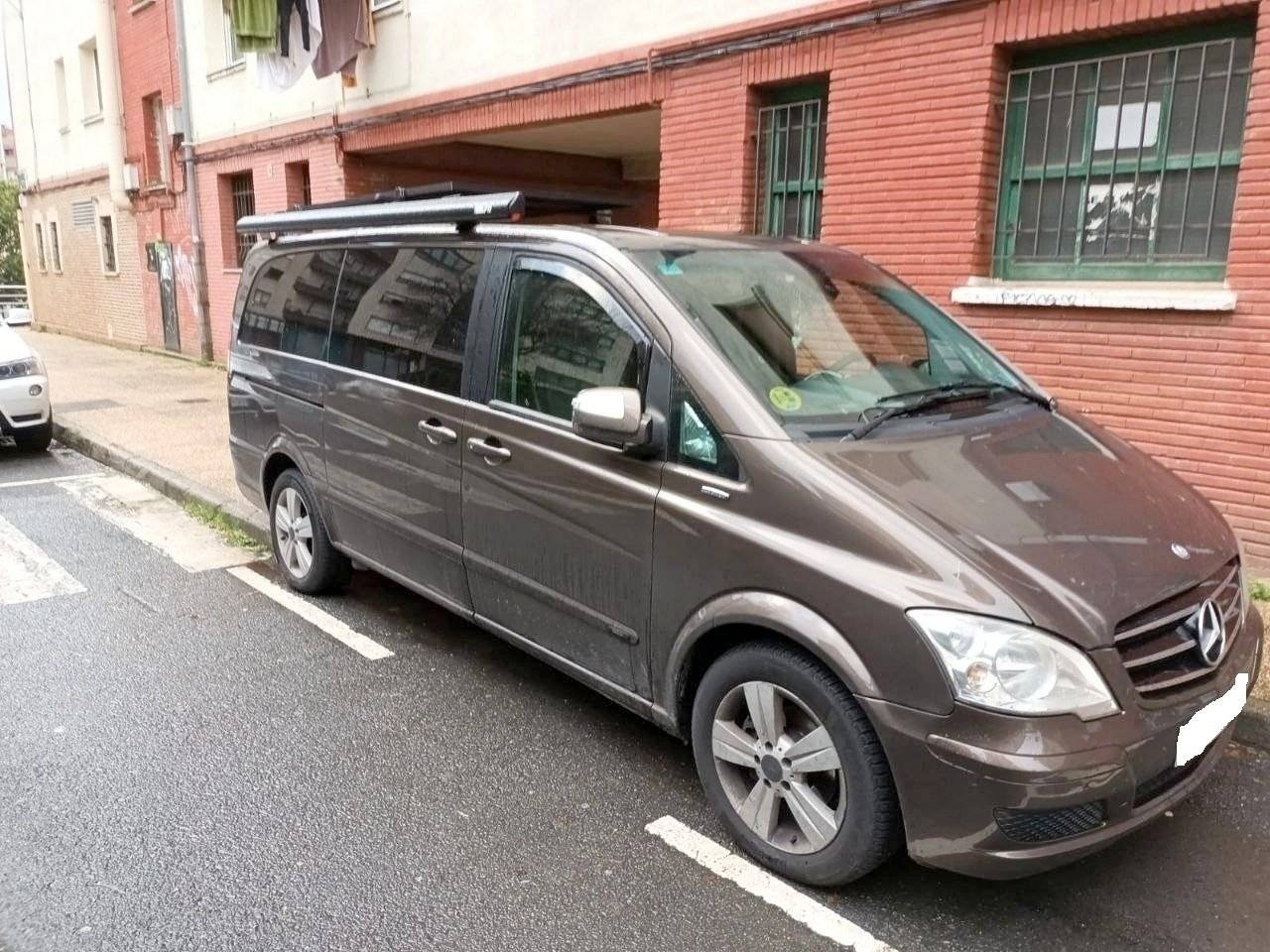 Voorkant 3/4 Mercedes VIANO 2.2 CDI 163CV - Yescapa