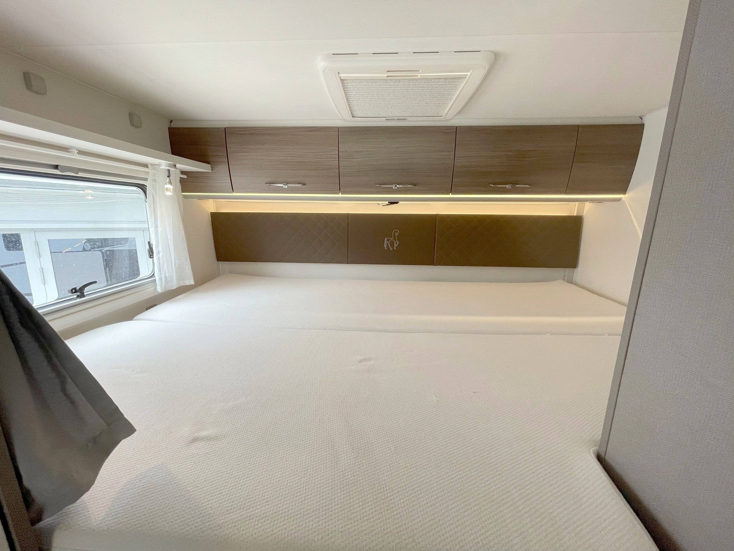 Berth Fiat Ducato - Yescapa
