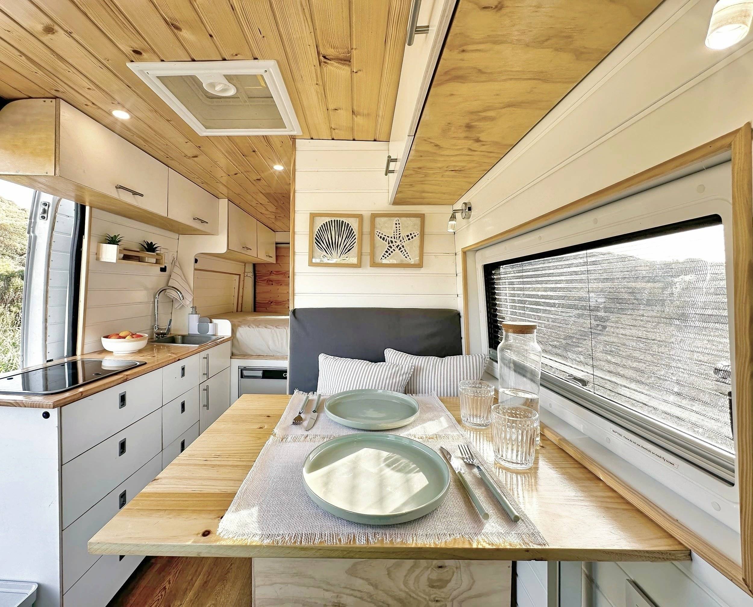 Dinette Fiat 2,3 l 130 ch - Yescapa
