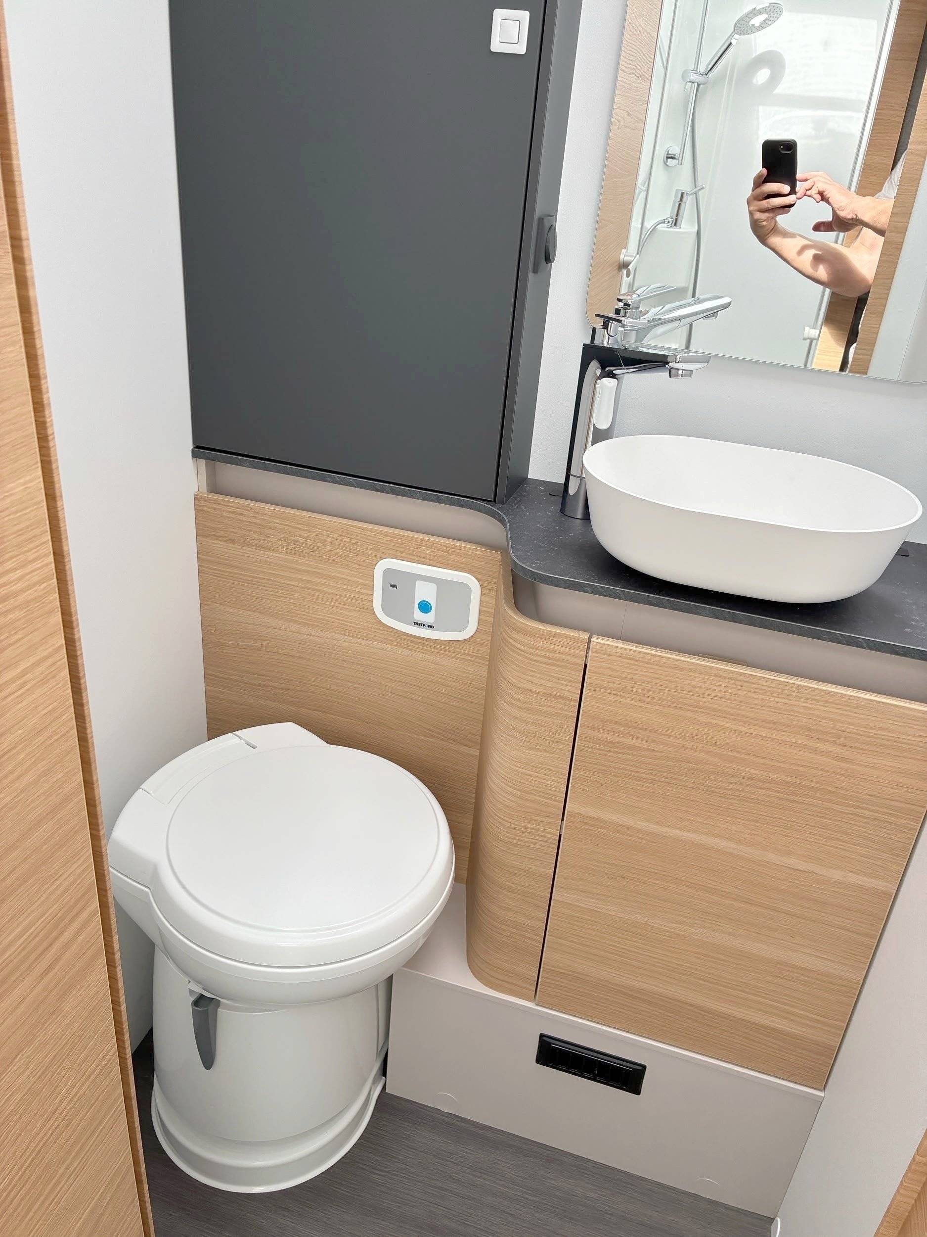 Adria MATRIX 670SL