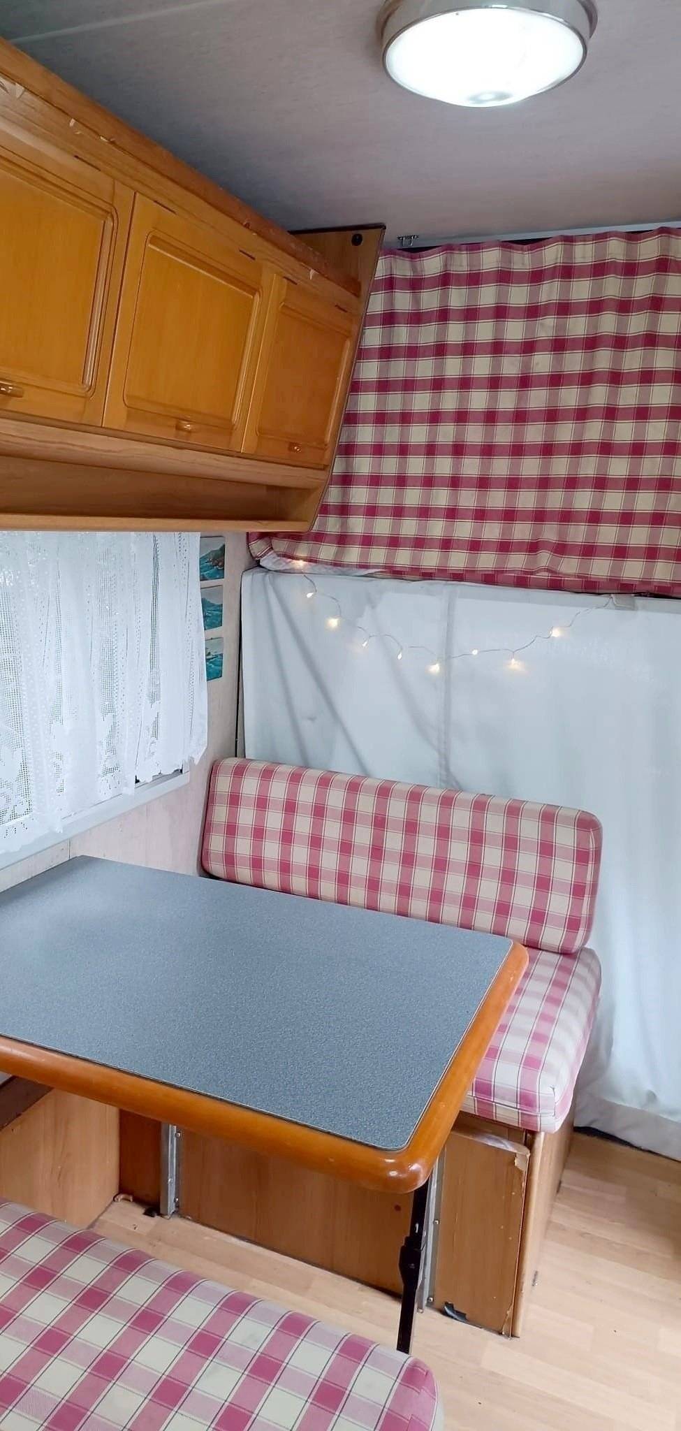 Coin repas Ford FORD TRANSIT - Yescapa