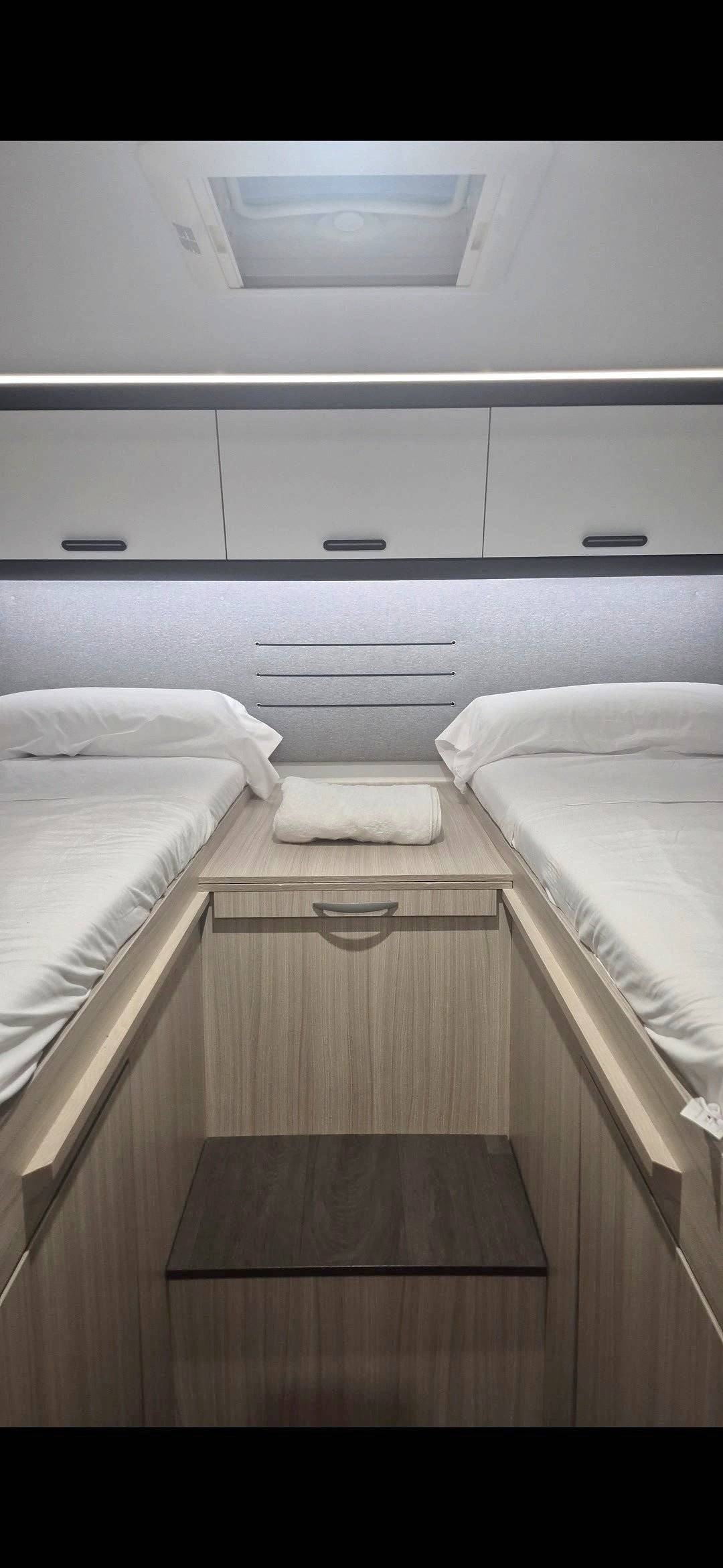 Adria Sunliving A75DP