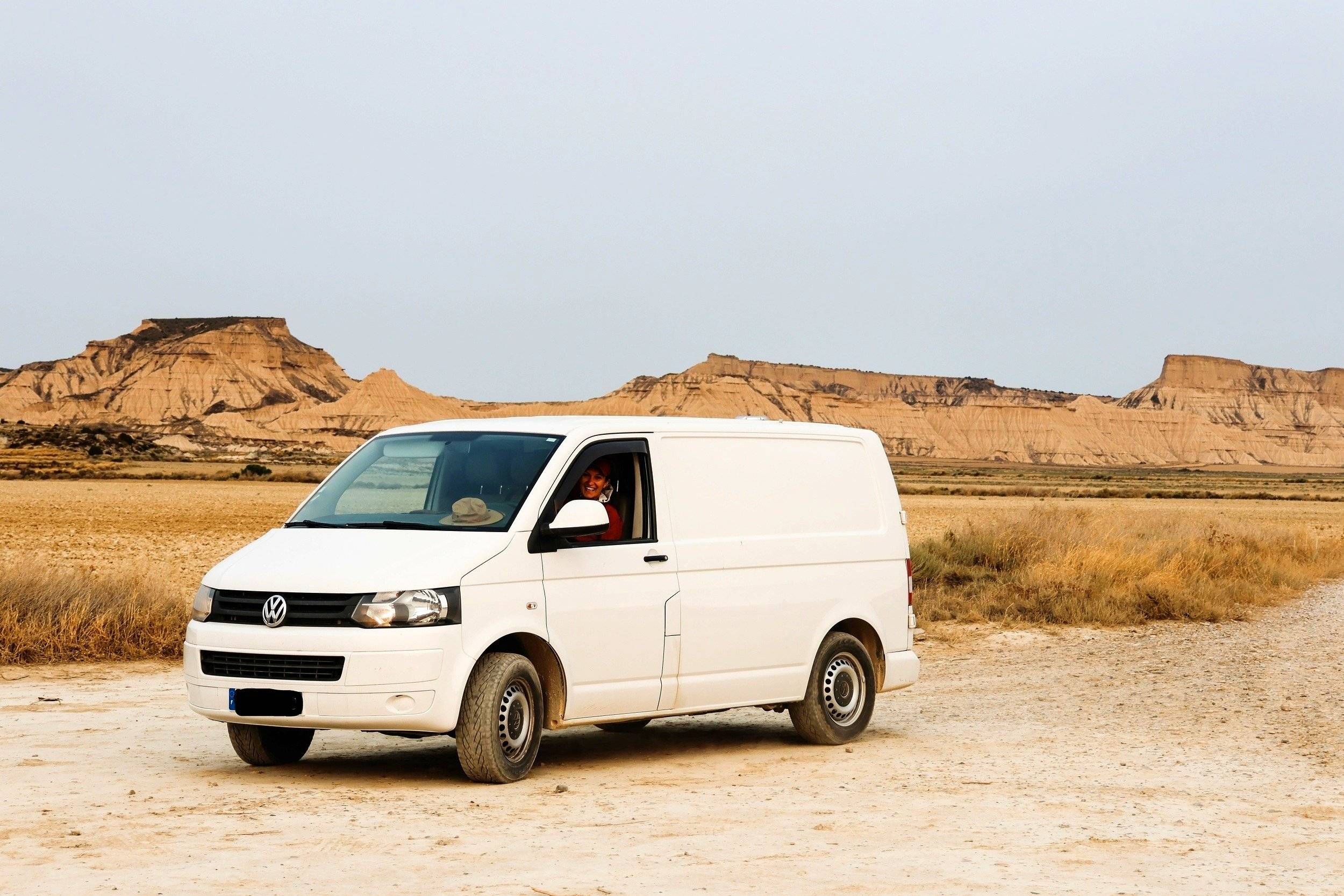Vista frontale a ¾ Volkswagen Volkswagen T5 4motion 140cv - Yescapa