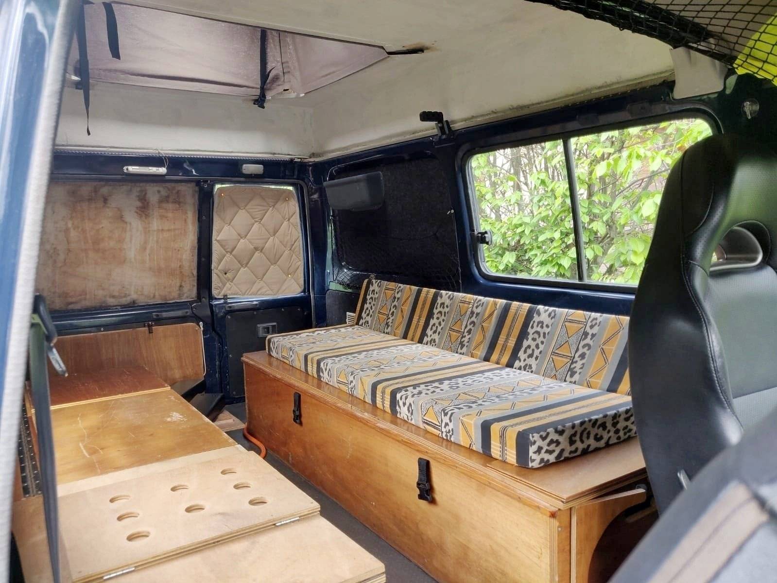 Dinette Toyota Land Cruiser - Yescapa
