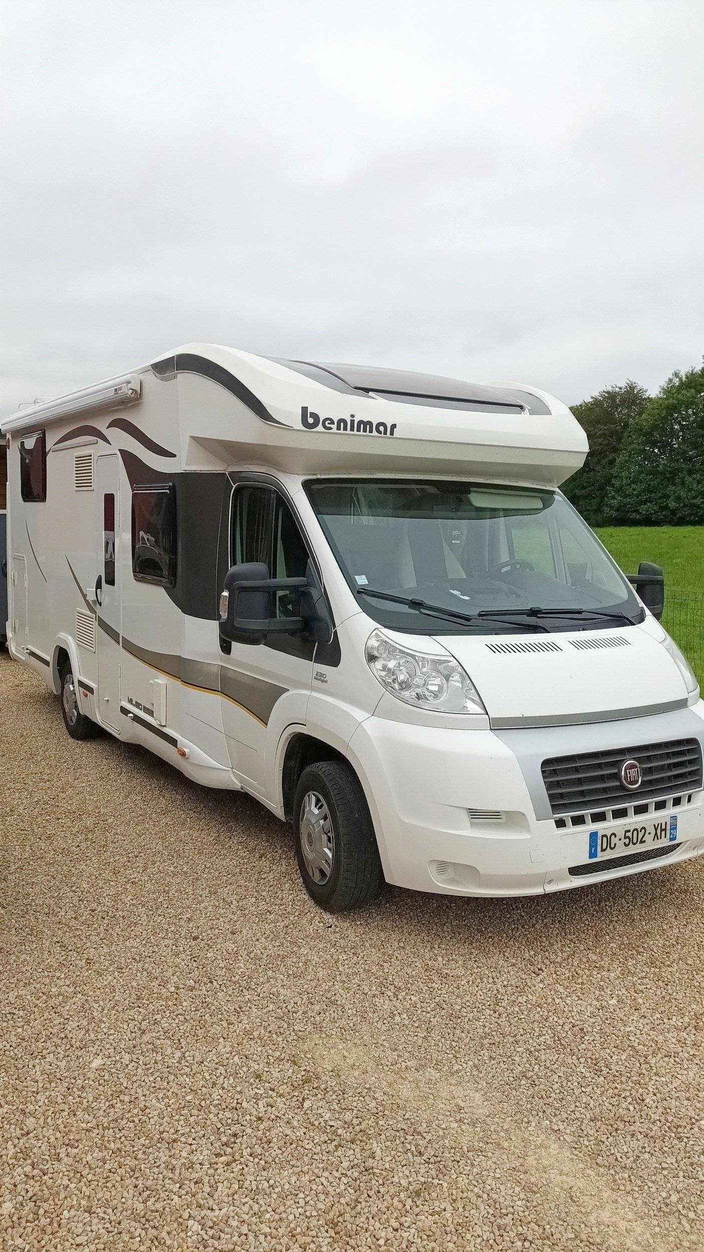 Front view from 3/4 Fiat - Yescapa