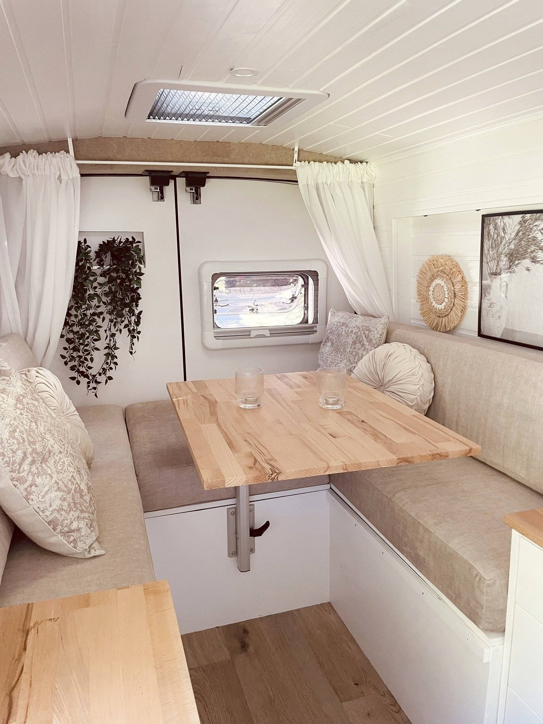 3 C Cartier/Brisebras Ford