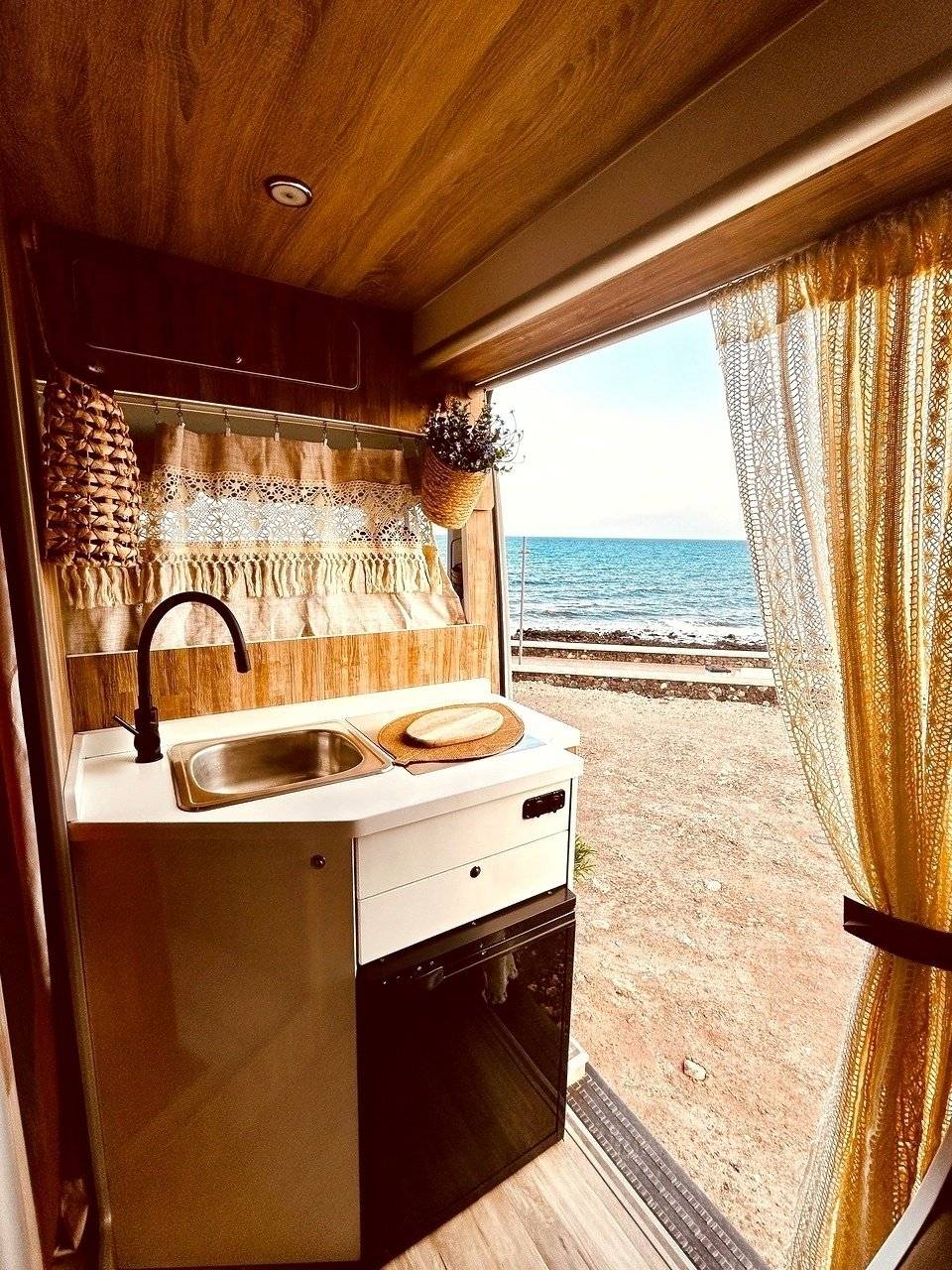 Volkswagen Crafter Campervan