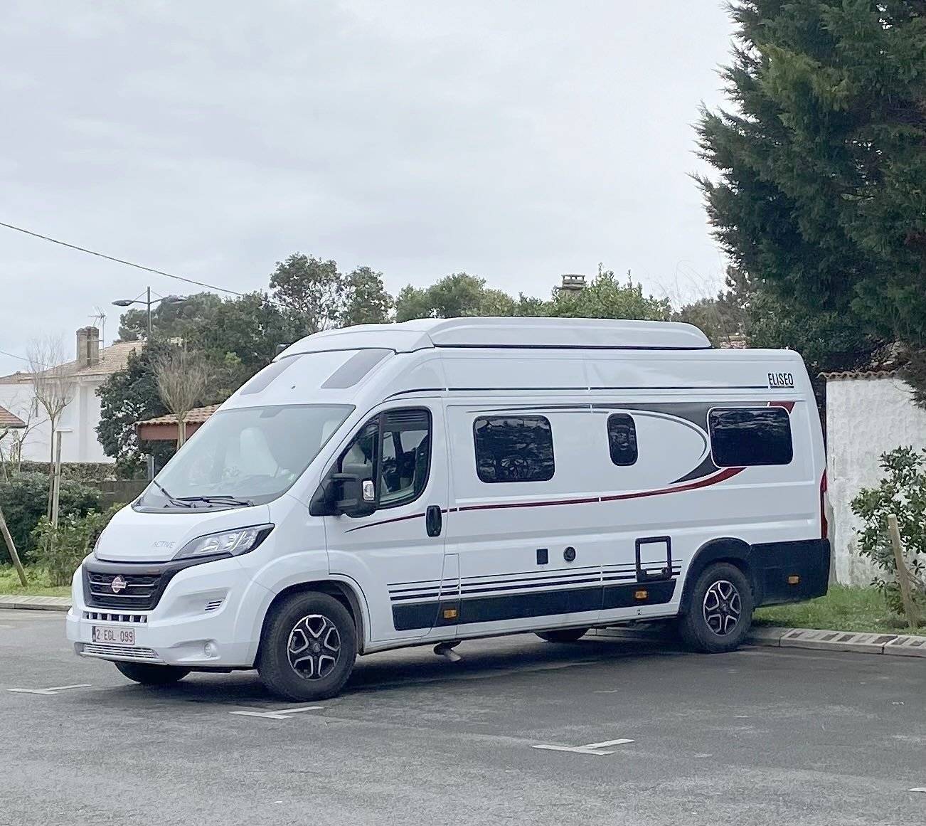 Bürstner ELISEO C642