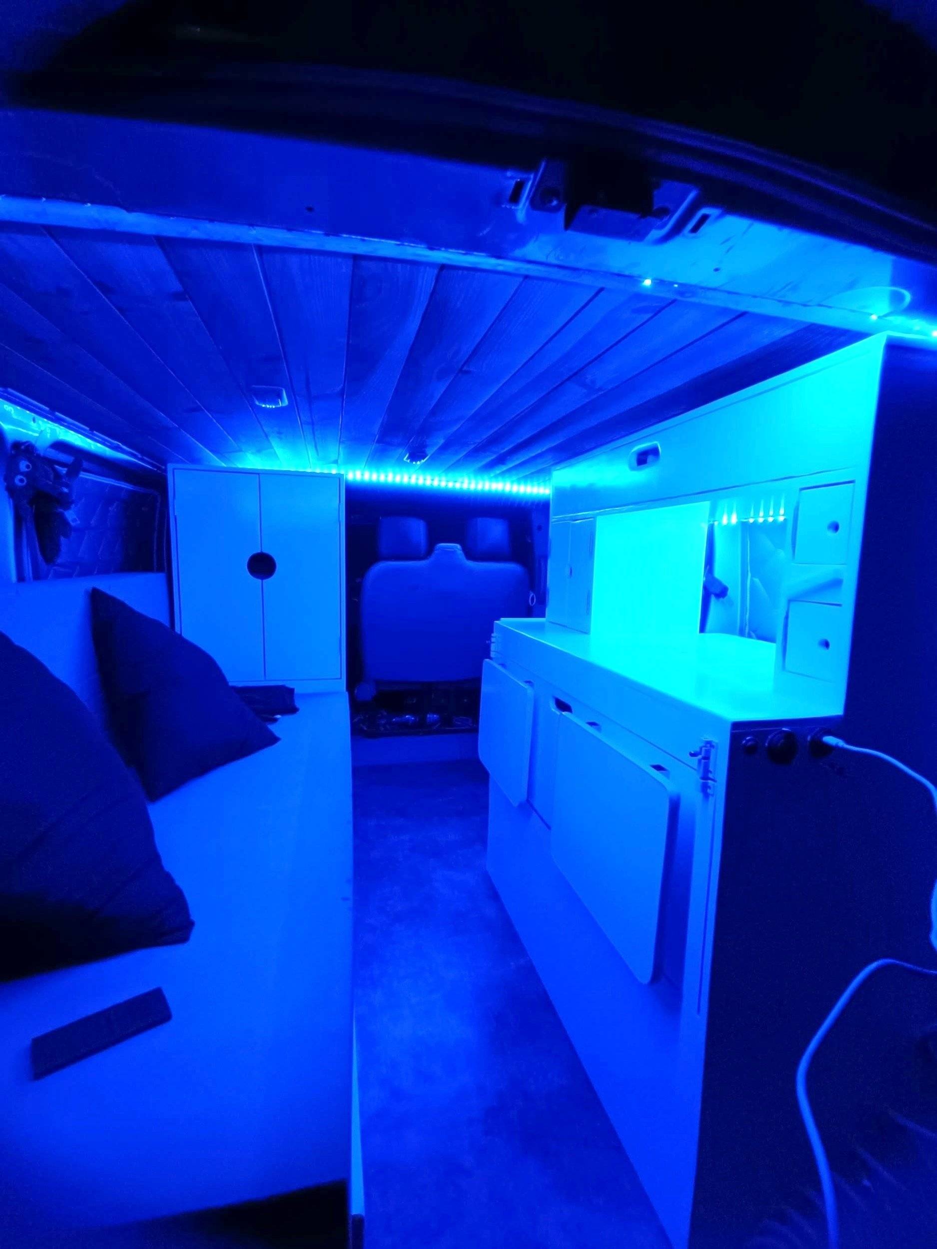 Van Mania Vivaro 1,9 CDTI 100cv