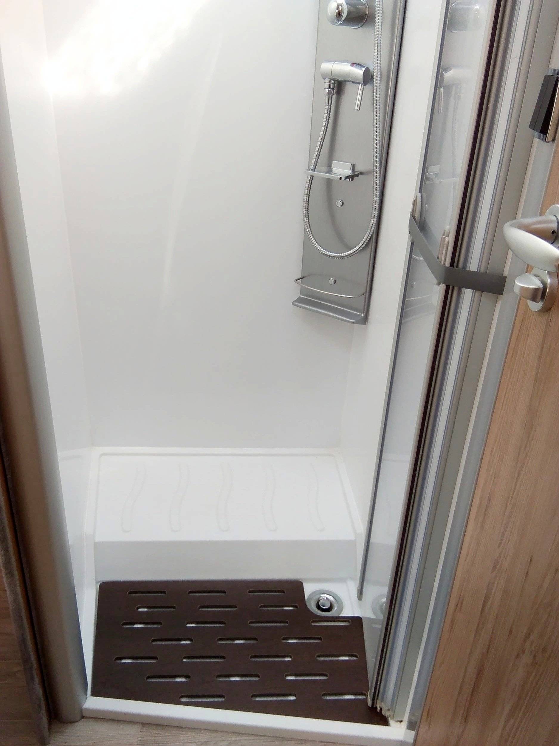 Bavaria 2,3 l 130 ch