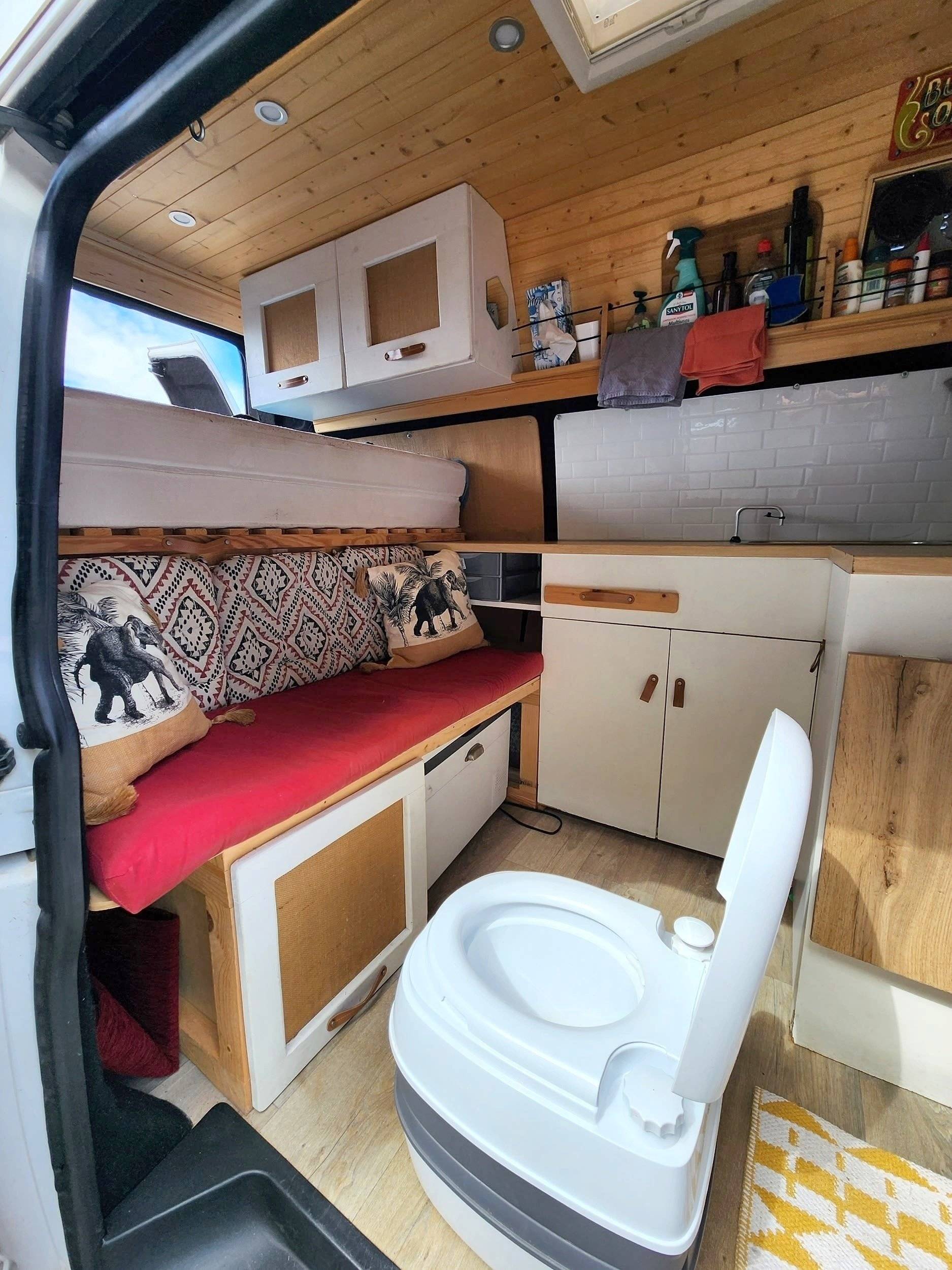 Volkswagen T5 2,0 l 102 ch