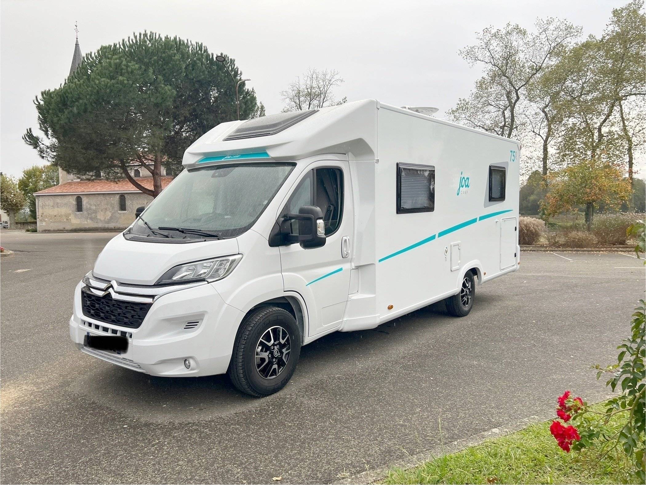 Vue avant de 3/4 Citroën Citroën jumper - Yescapa