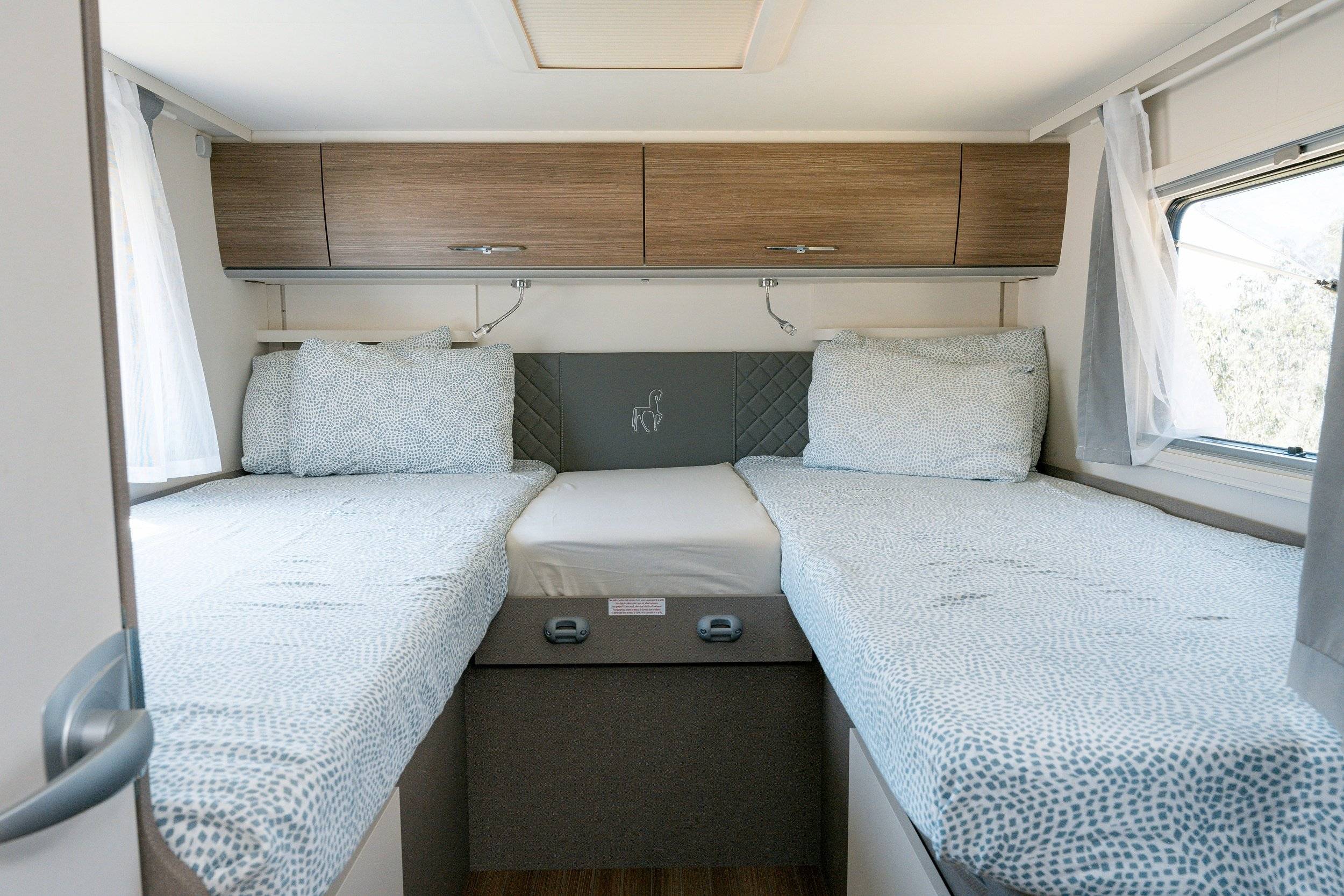 Schlafplätze Eu Comfort Long 4 Auto Select Eu Comfort Long 4 Auto Select - Yescapa
