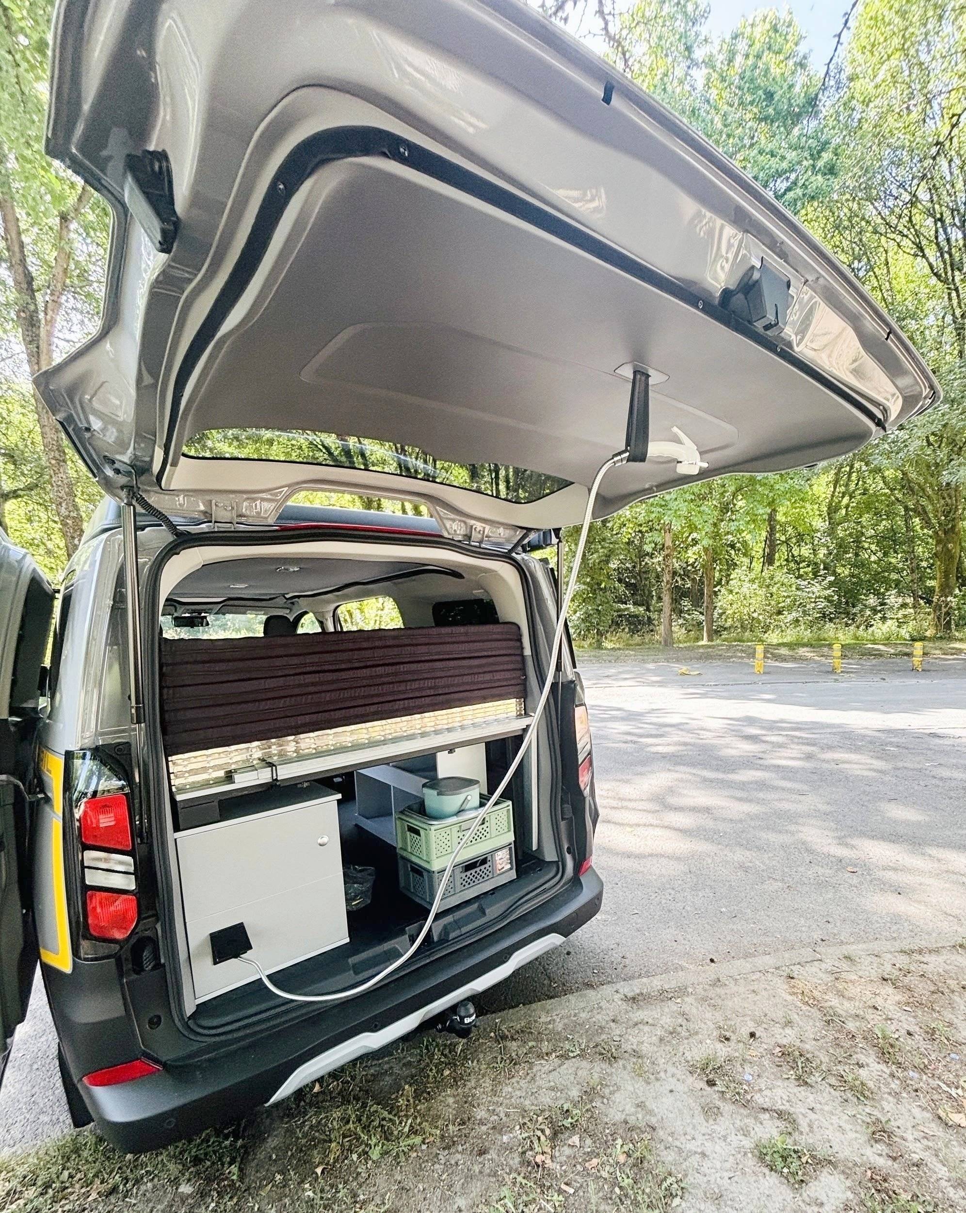 Custo Van  