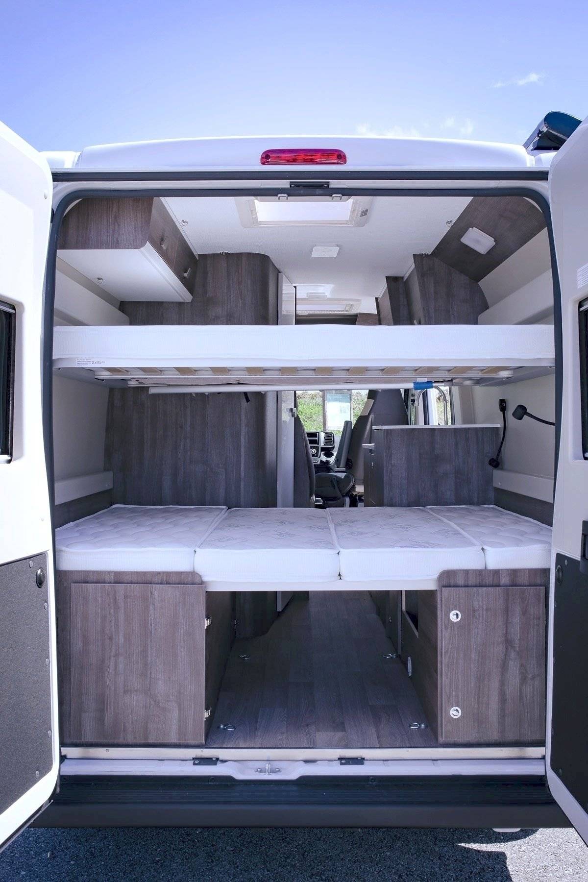 Slaapplaatsen Fiat Fiat 140cv - Yescapa